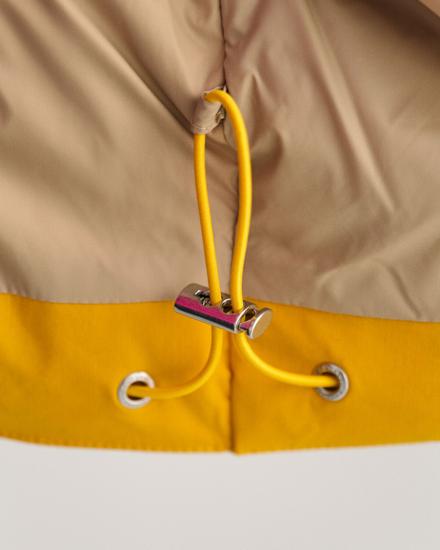 Blusão de penas Alta