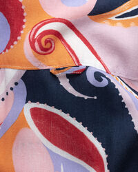 T&uacute;nica com padr&atilde;o paisley