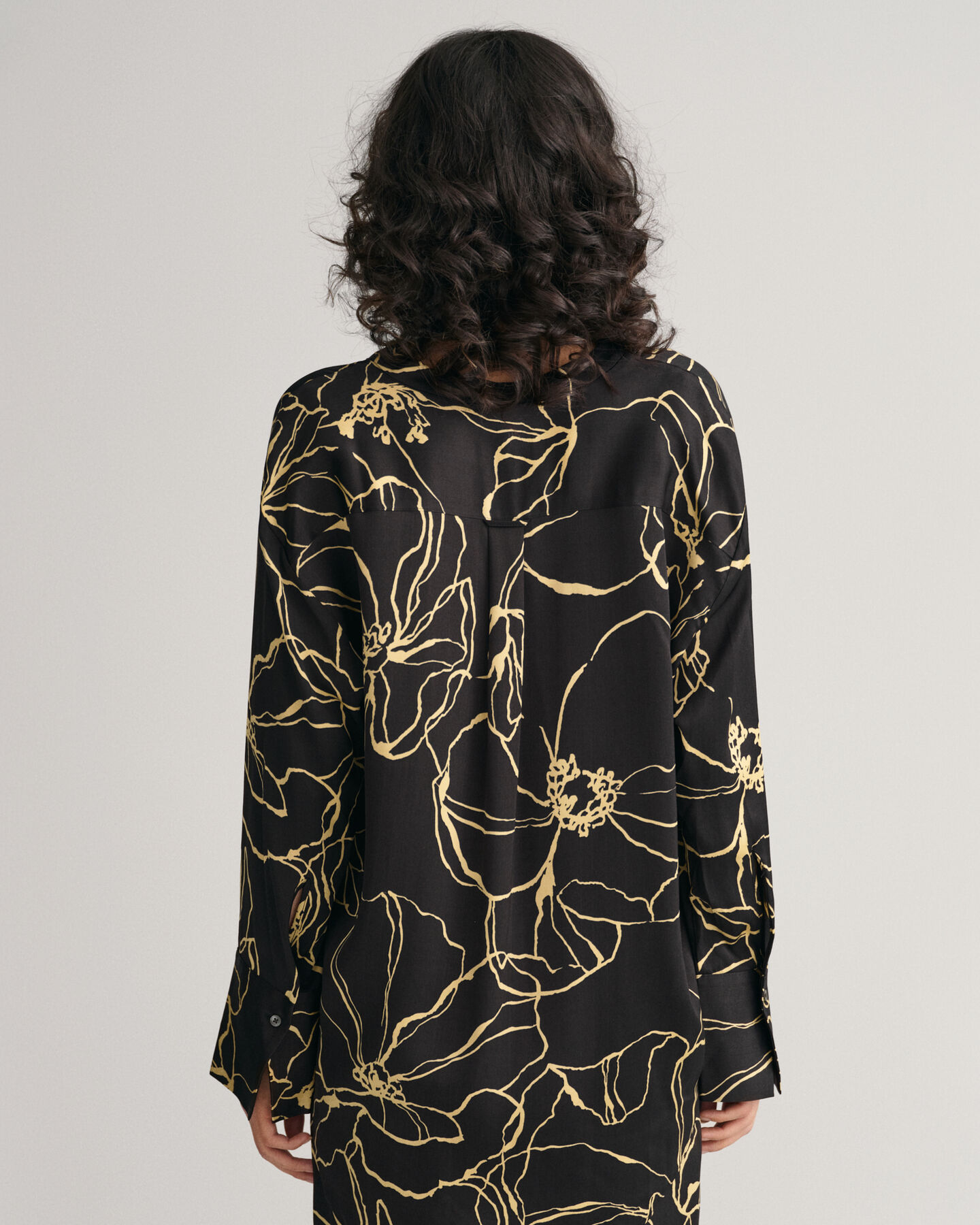 Blusa com decote em V Line Drawing