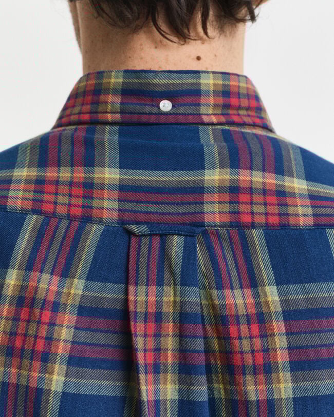 Camisa em sarja índigo com padrão de xadrez regular fit