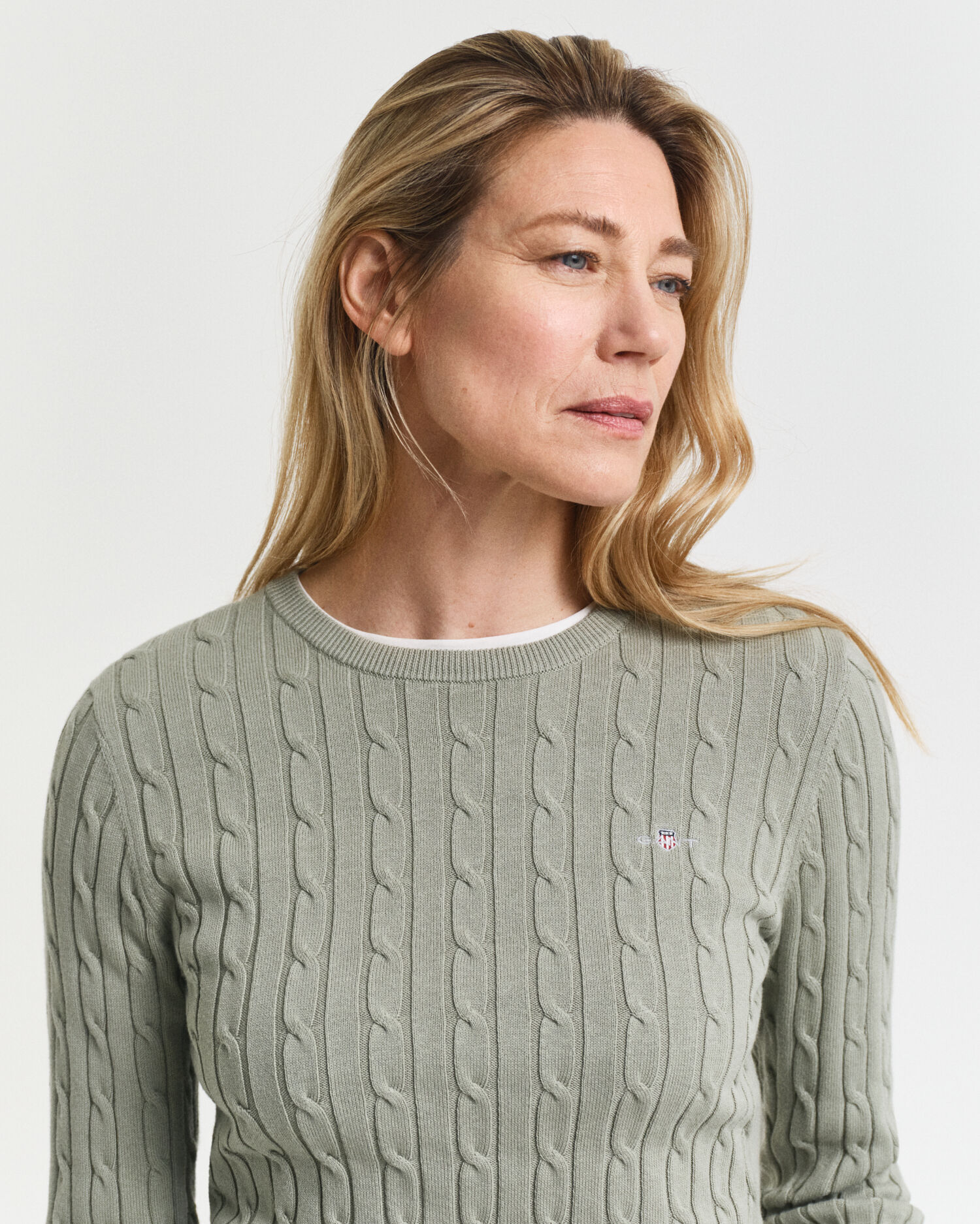 Camisola de malha entrançada com decote redondo