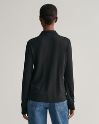 Polo de mangas compridas com detalhe no colarinho