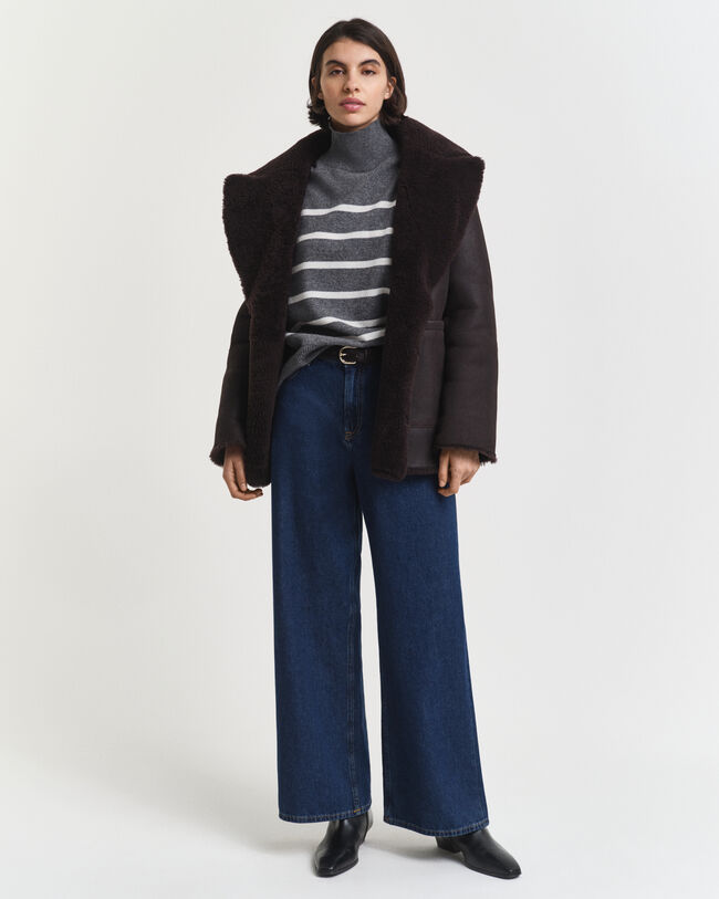 Camisola de malha com gola alta em lã extrafina às riscas