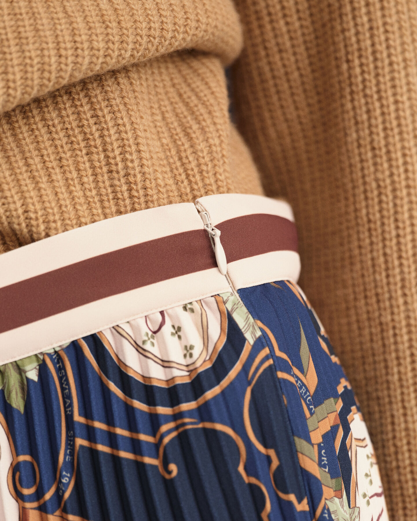 Saia plissada American Luxe