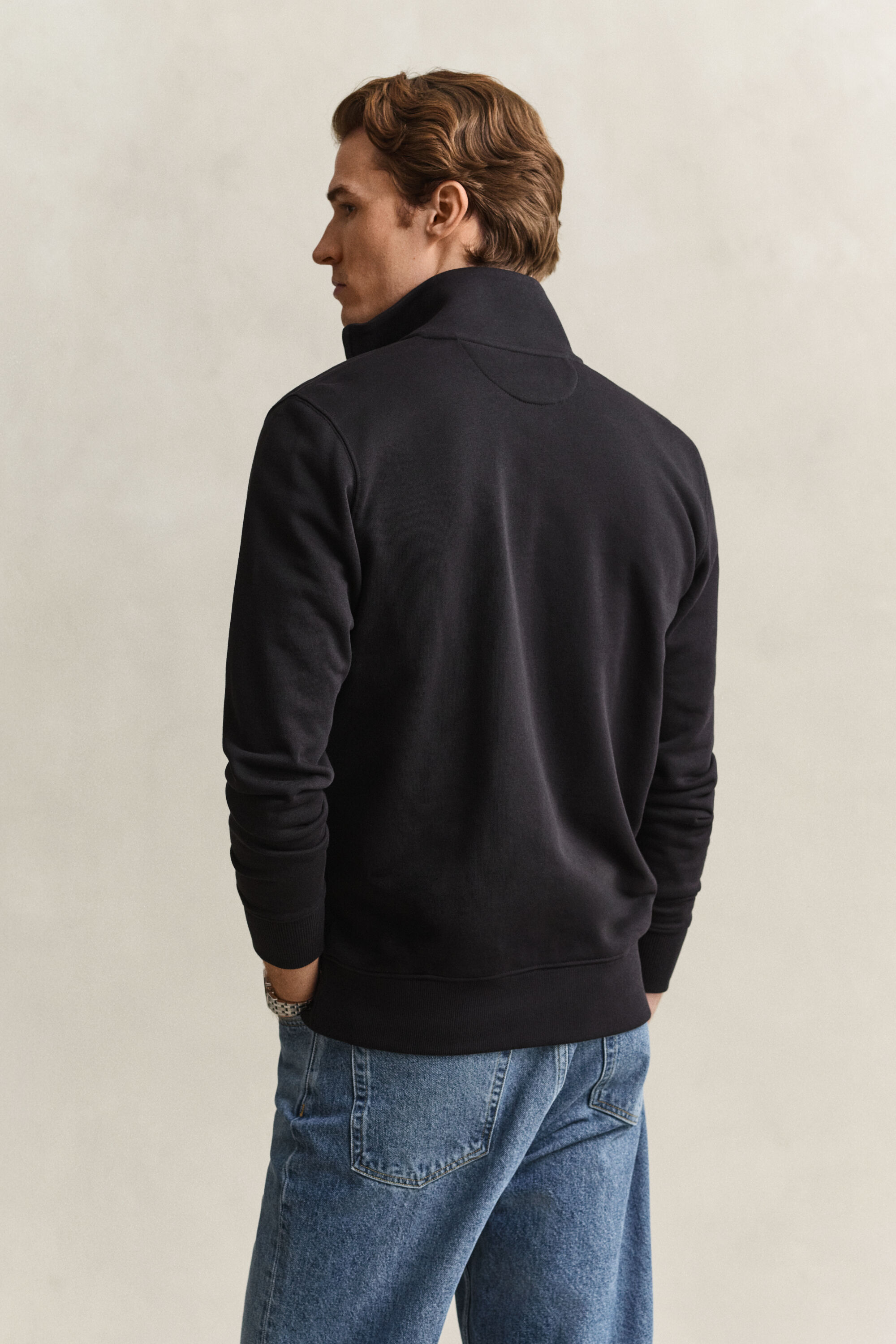 Sweatshirt com capuz e fecho de correr Shield