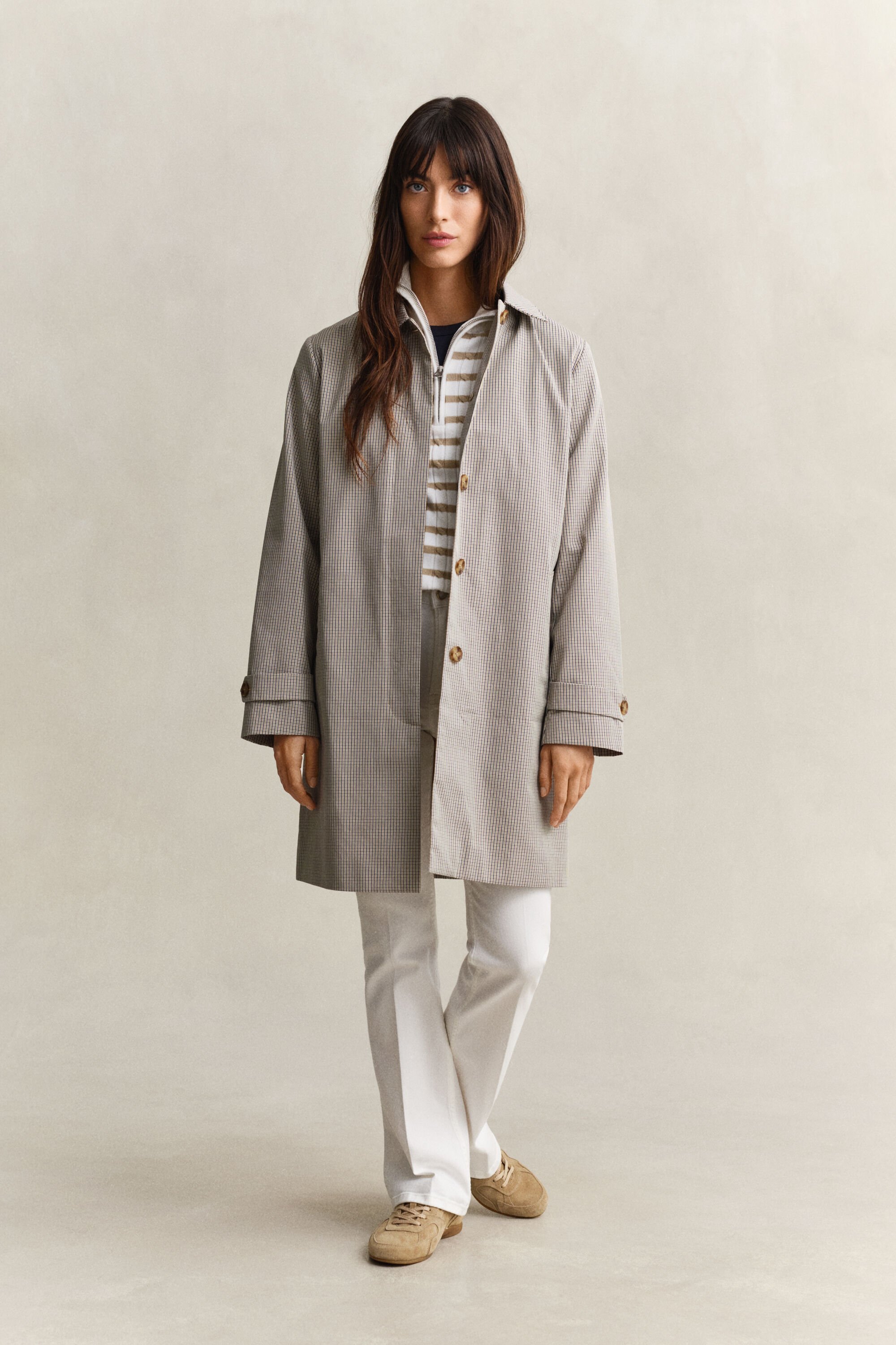 Camisola em malha entrançada às riscas com meio fecho de correr