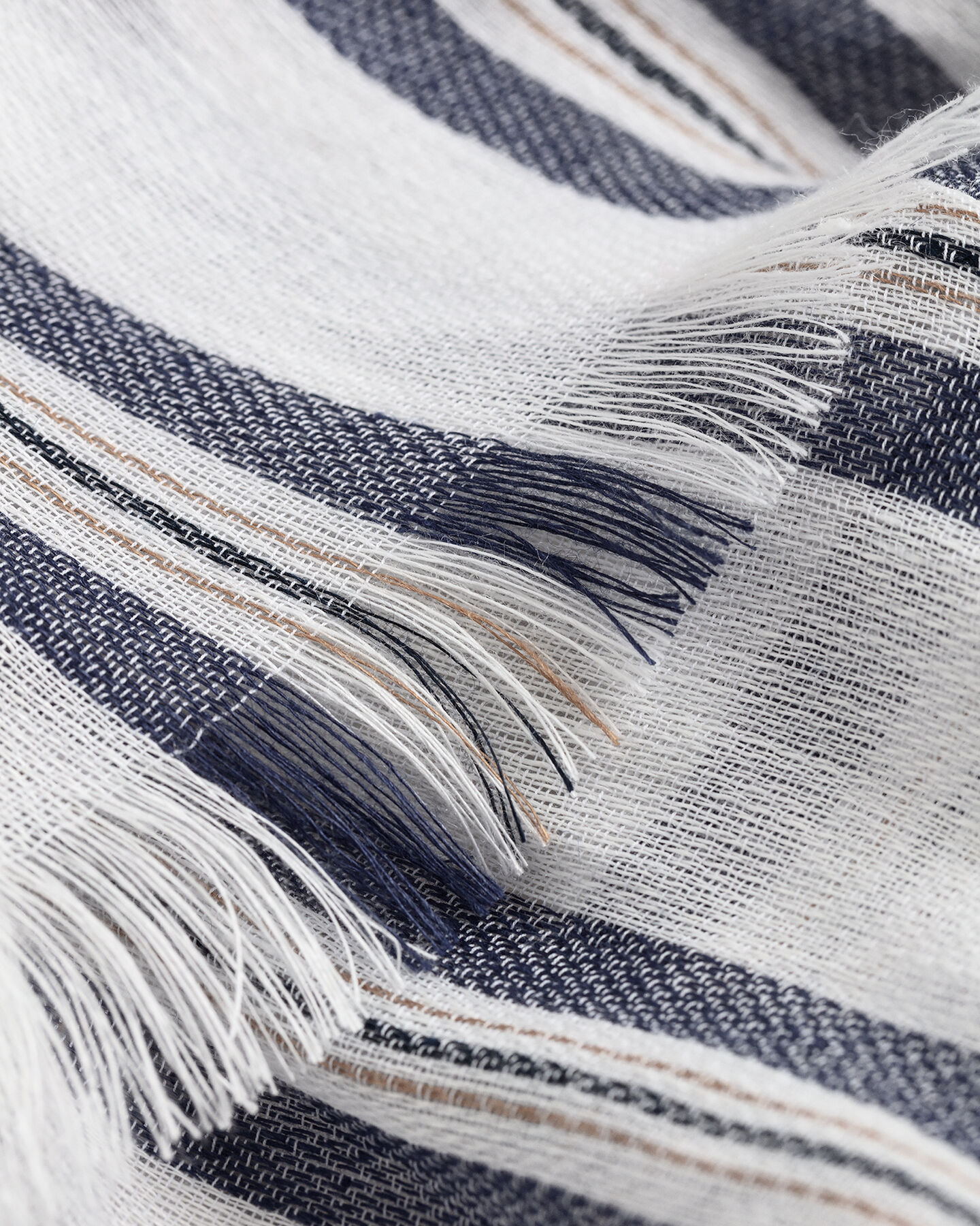 Lenço de linho e algodão às riscas