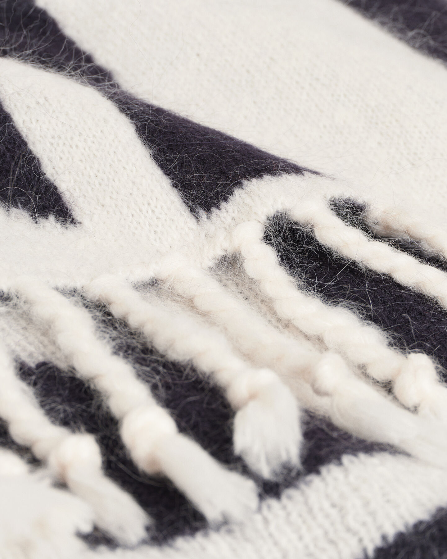 Cachecol em mohair Quadrat Logo