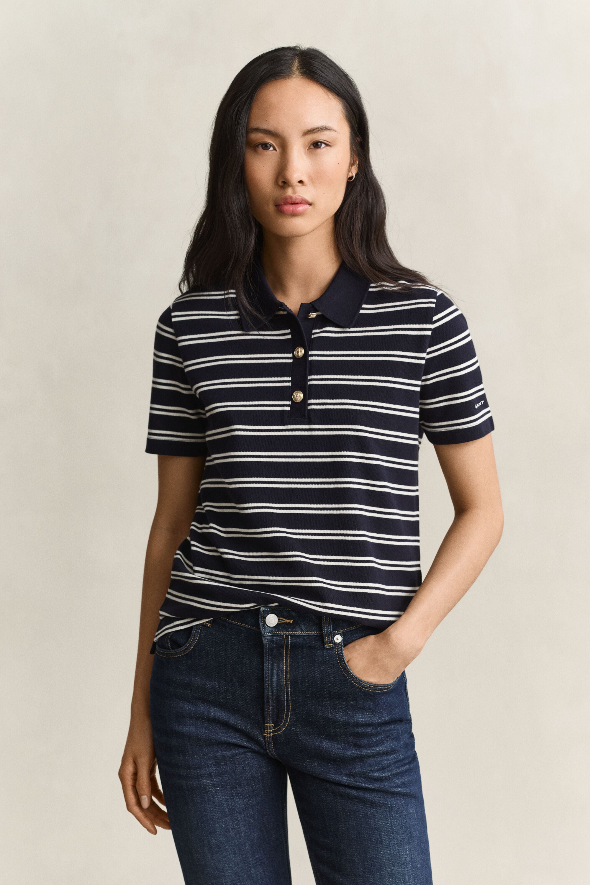 Camisola tipo polo em algodão piqué às riscas