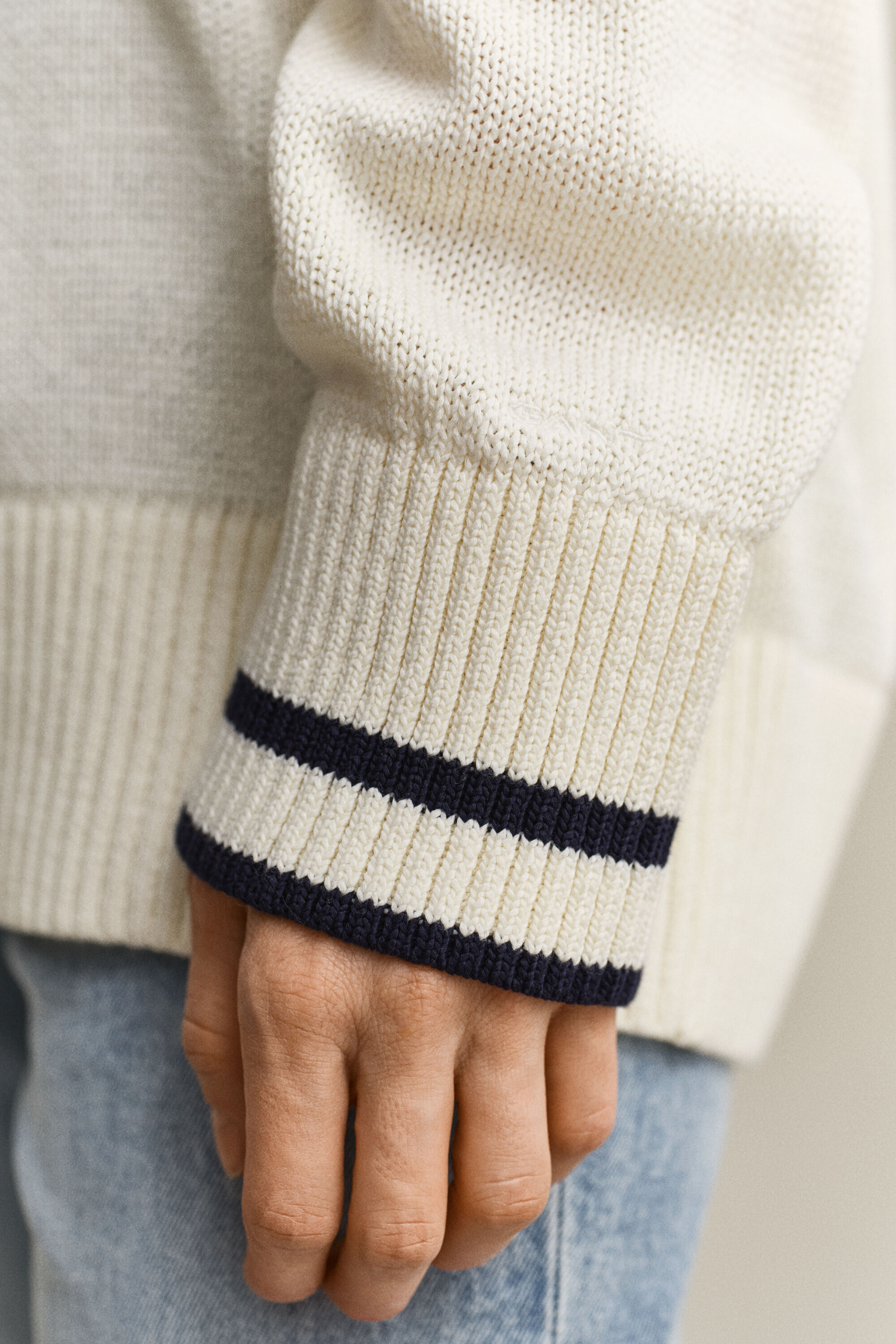 Pullover com decote em V em algodão