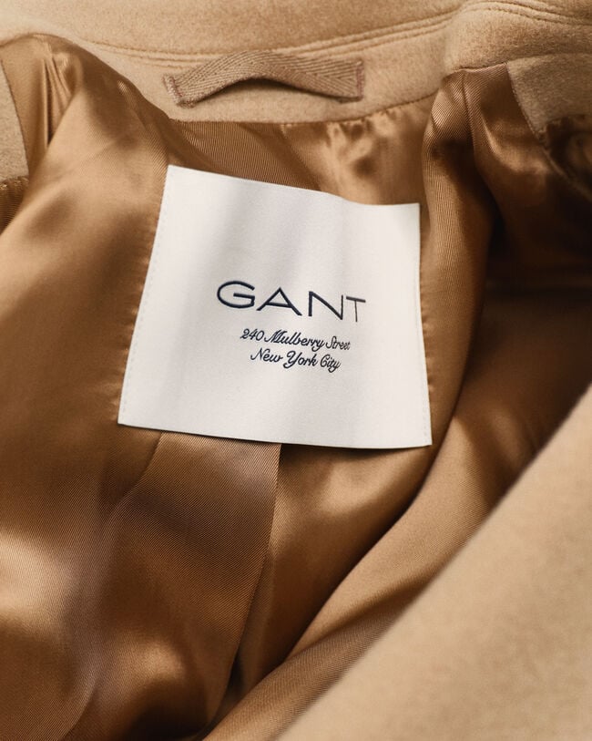 Sobretudo em lã com frente de trespasse