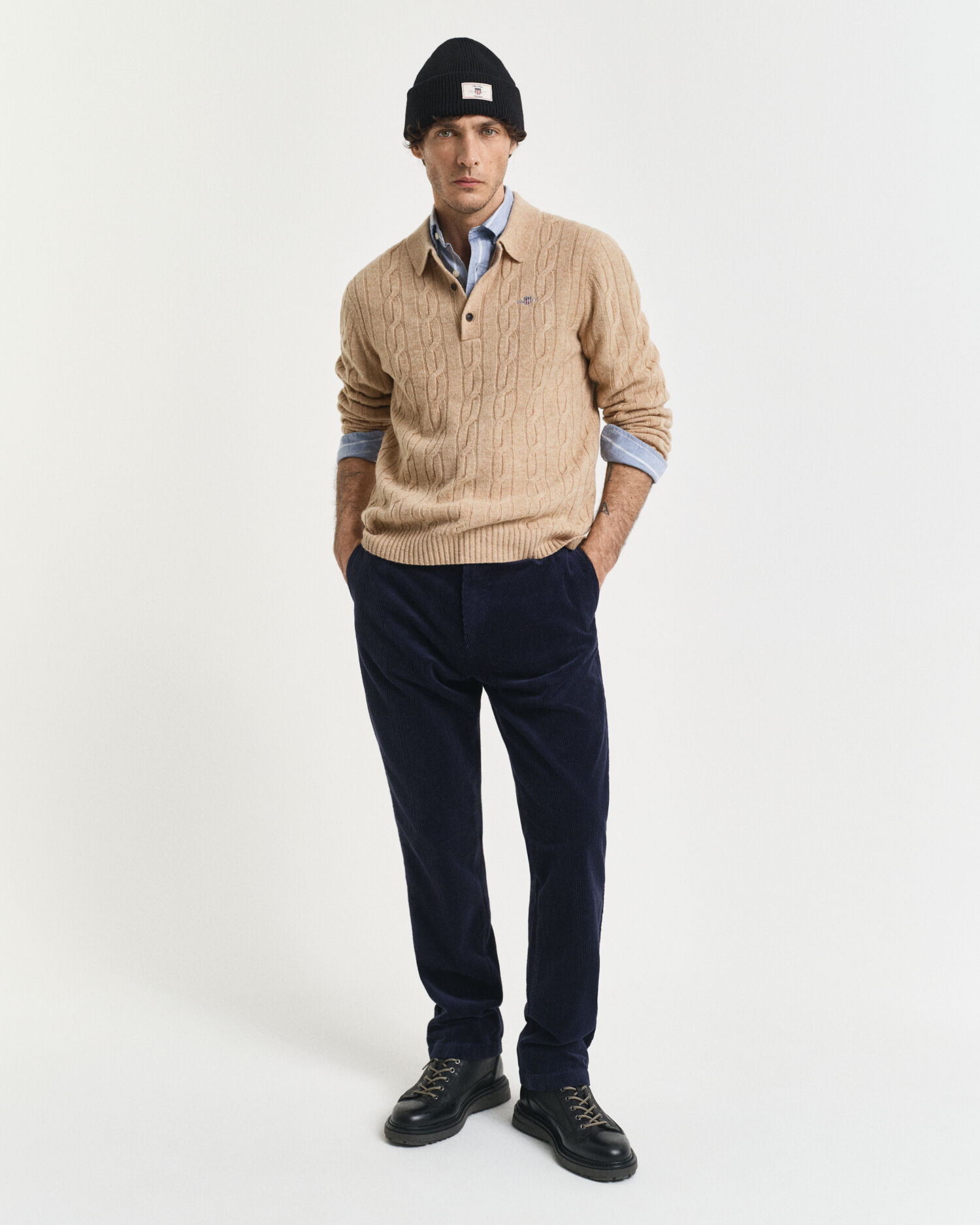 Camisola de malha entrançada tipo polo em lã