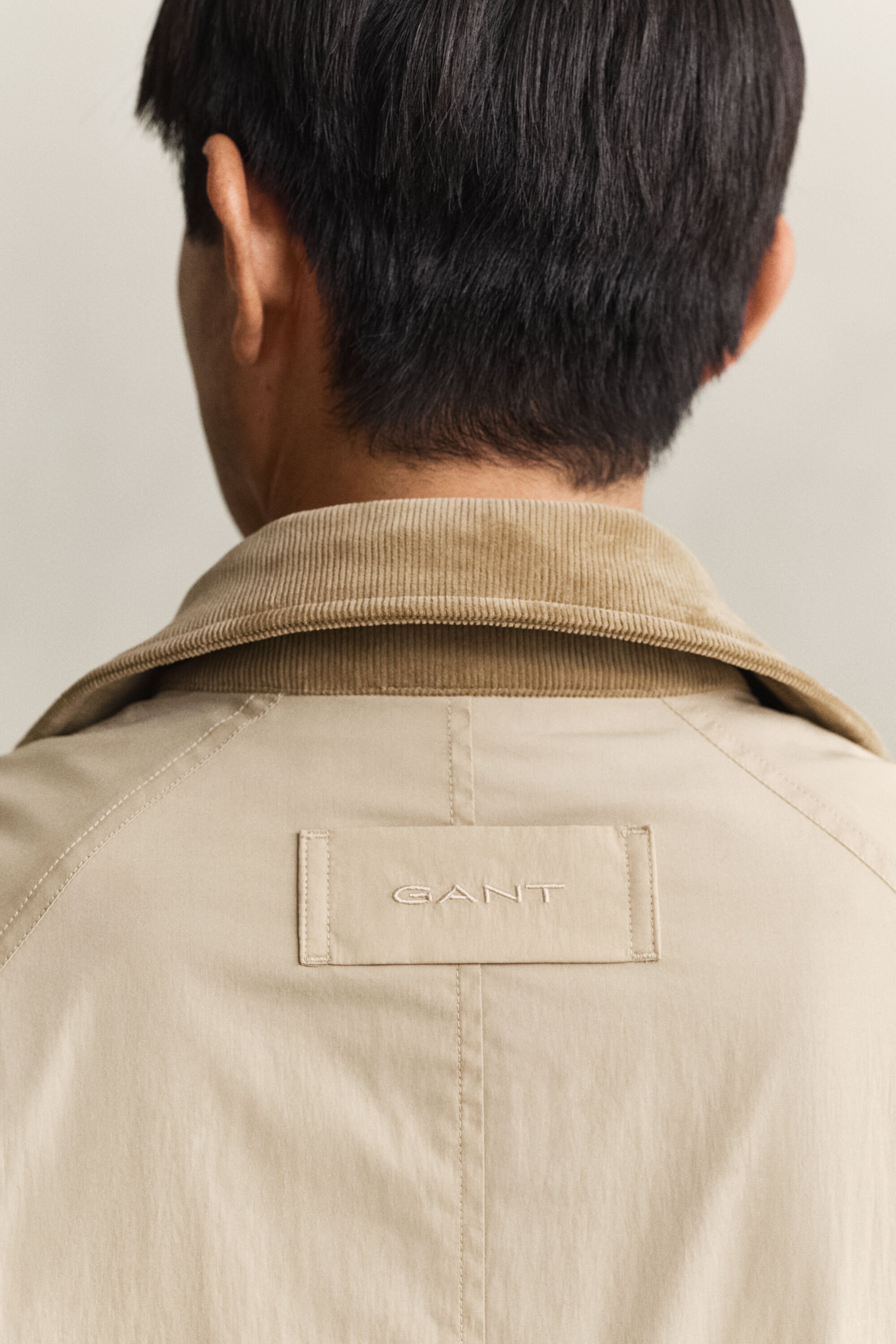 Sobretudo leve reversível