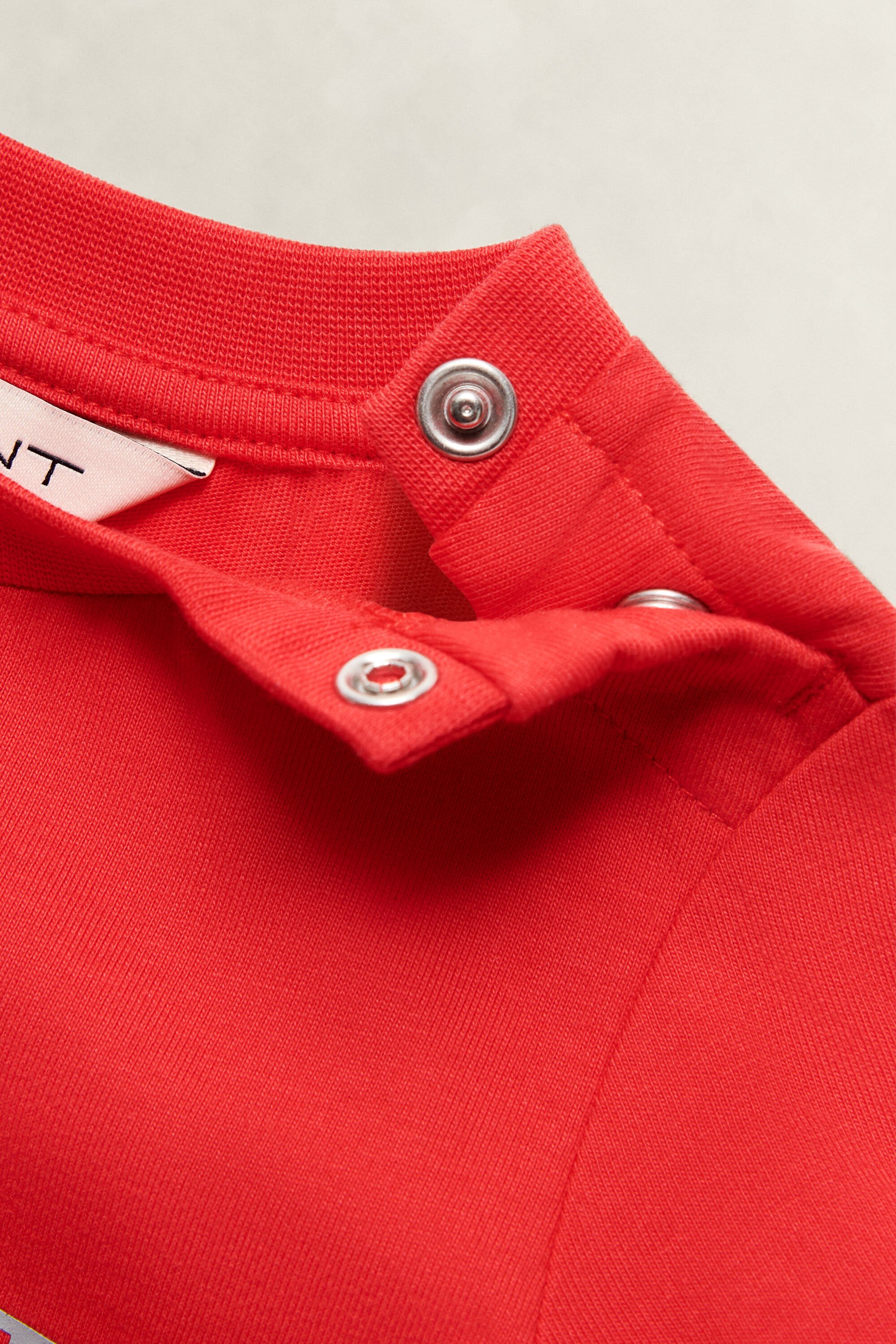 Conjunto com calções desportivos e t-shirt Archive Shield Boys