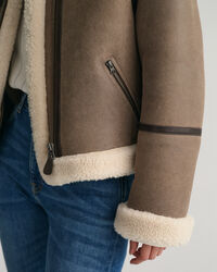 Casaco forrado com l&atilde; de carneiro