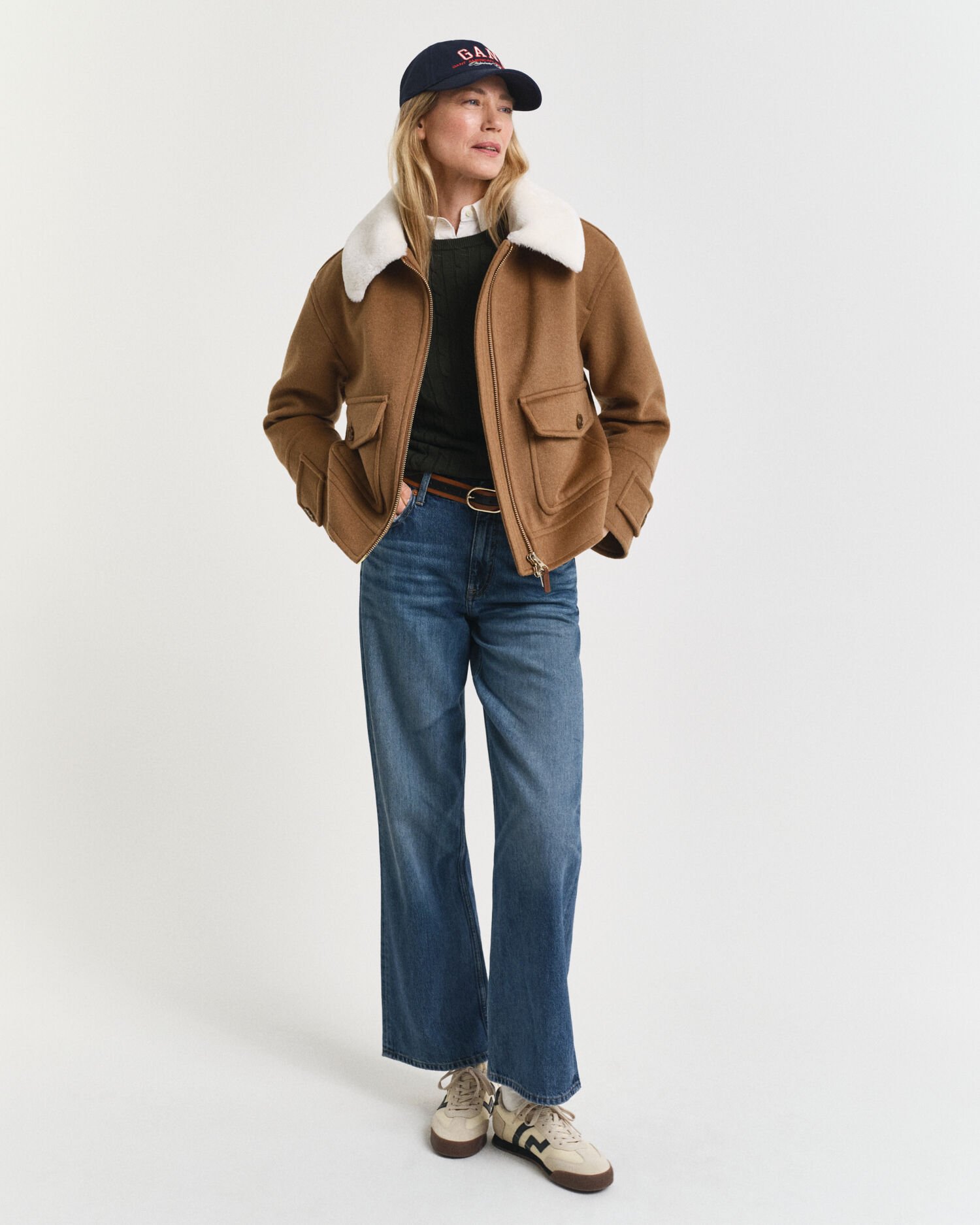 Camisola de malha entrançada com decote redondo