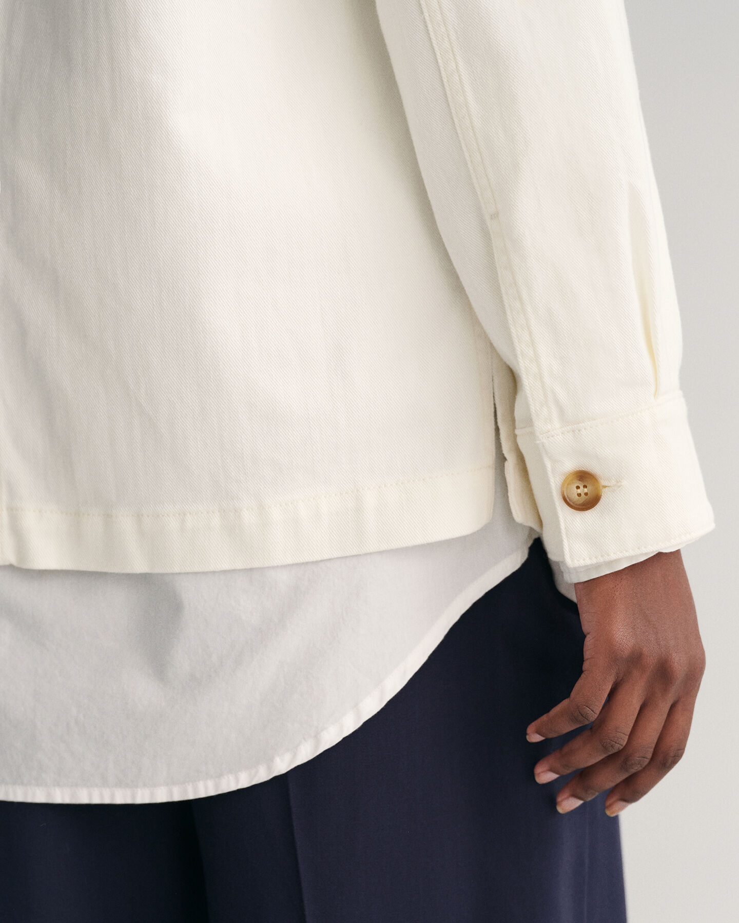 Casaco-camisa em sarja