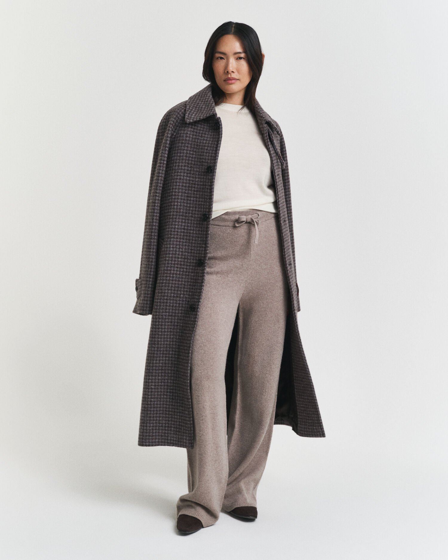 Camisola de malha com decote redondo em lã de merino extrafina