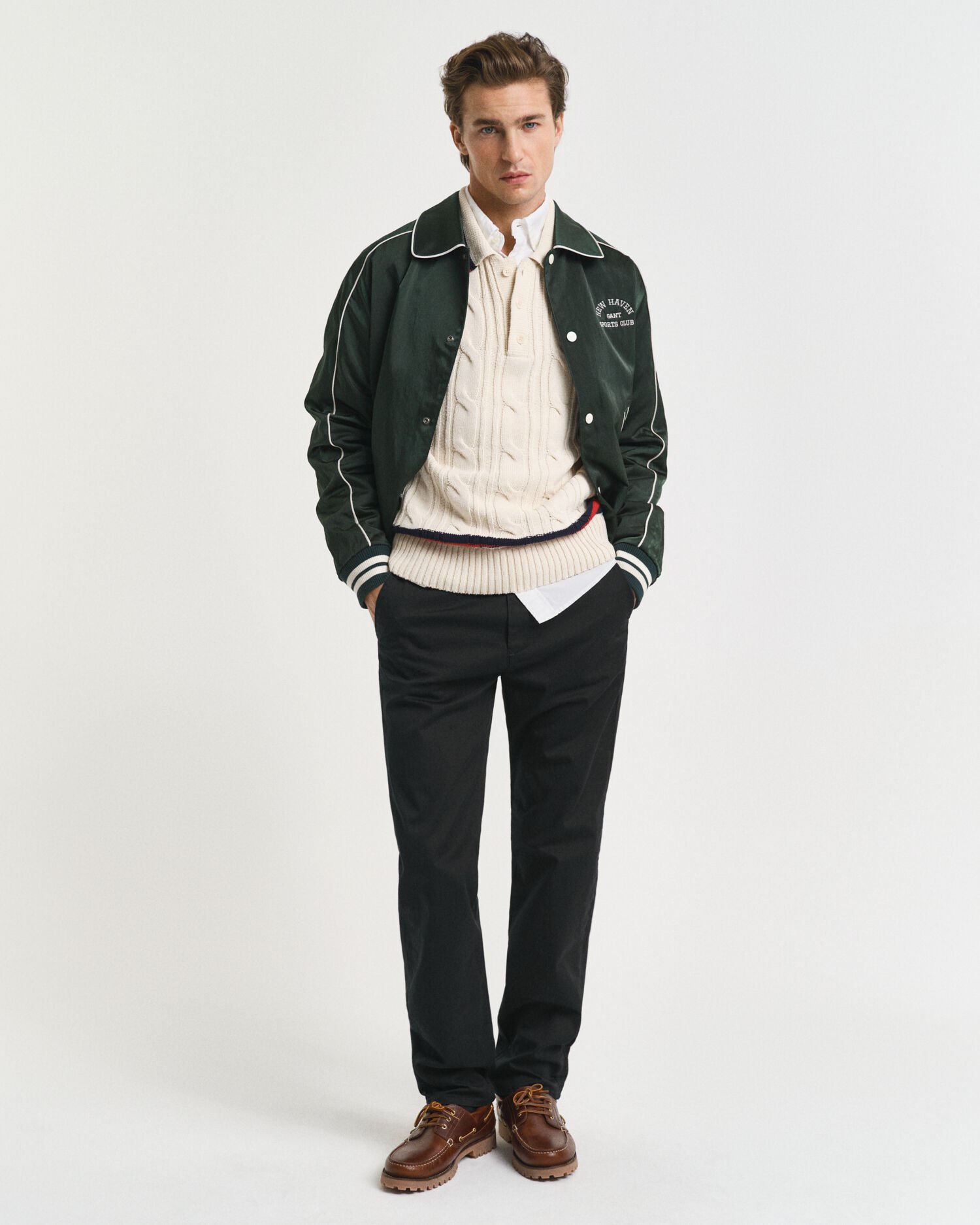 Calças chino em sarja regular fit