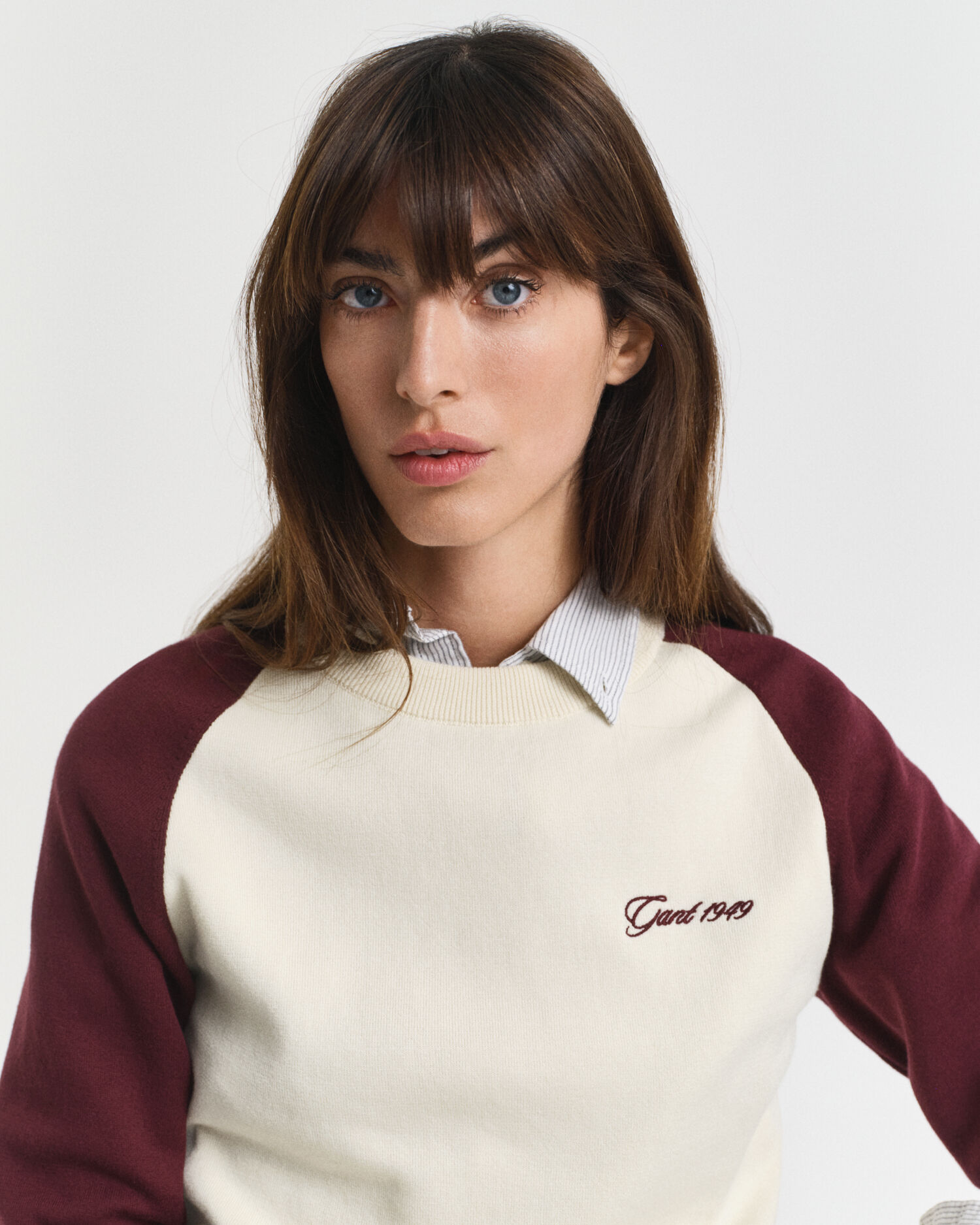 Camisola de malha com decote redondo e bloco de cor