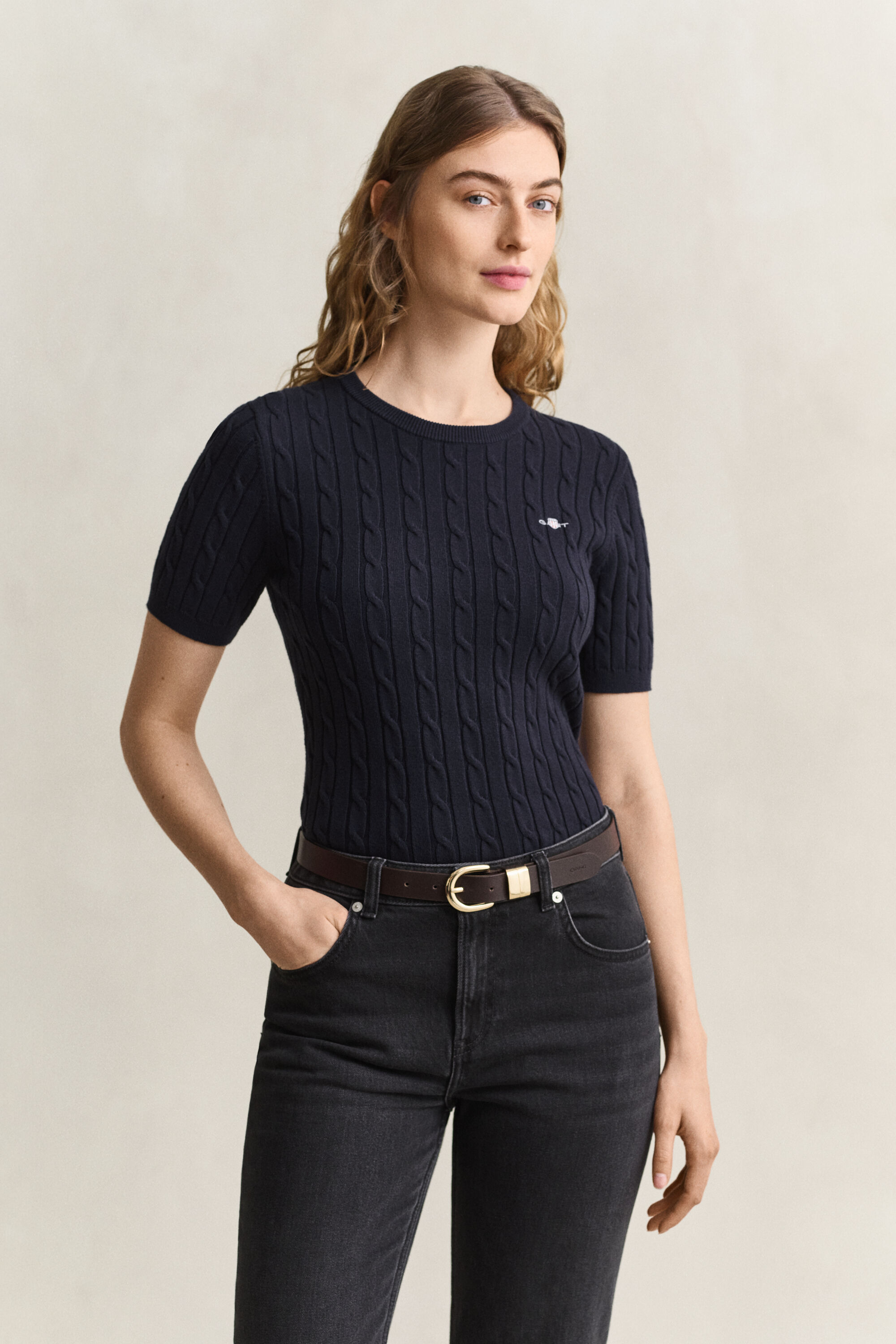 Camisola de malha entrançada em algodão com elastano de manga curta