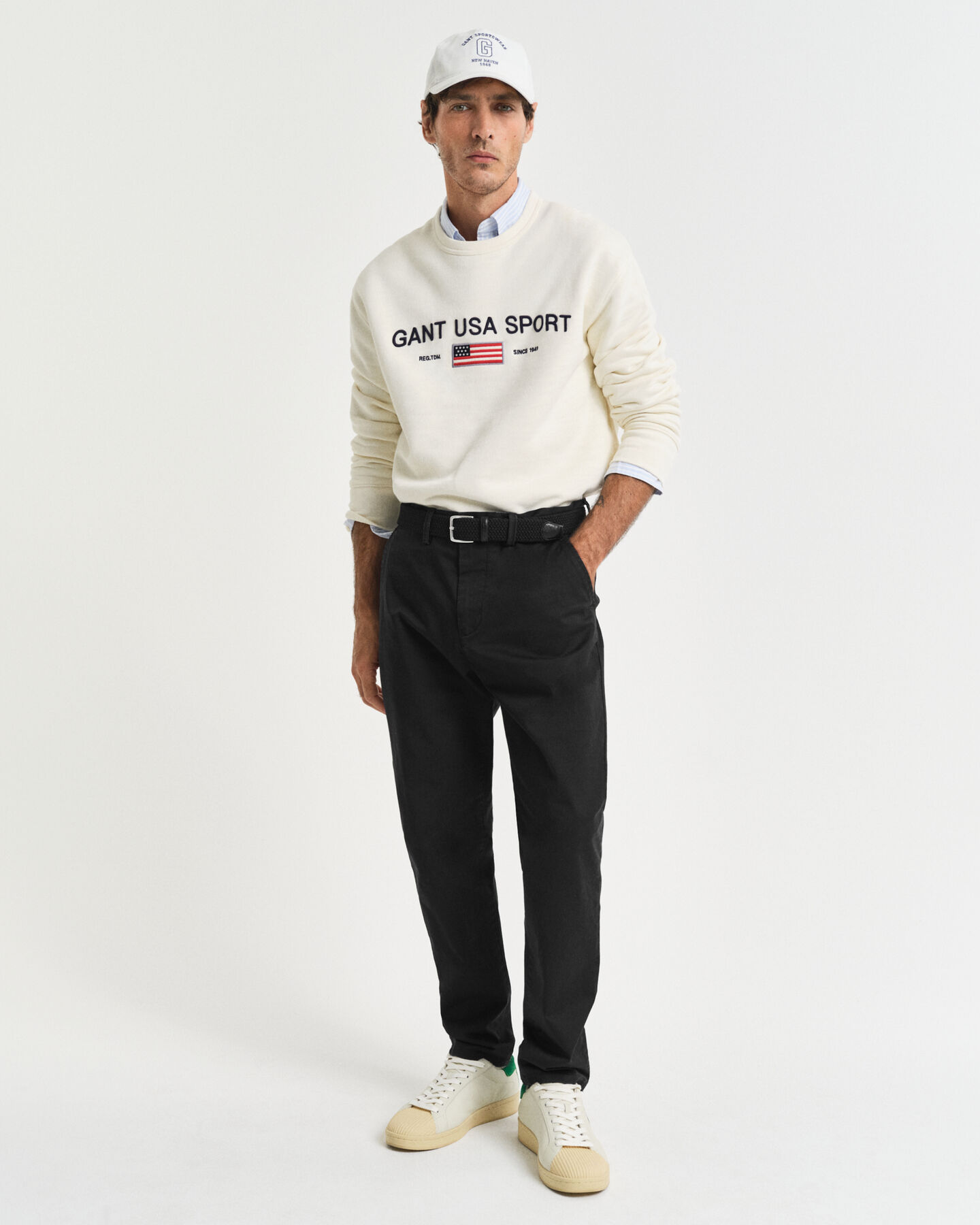 Calças chino afuniladas em sarja