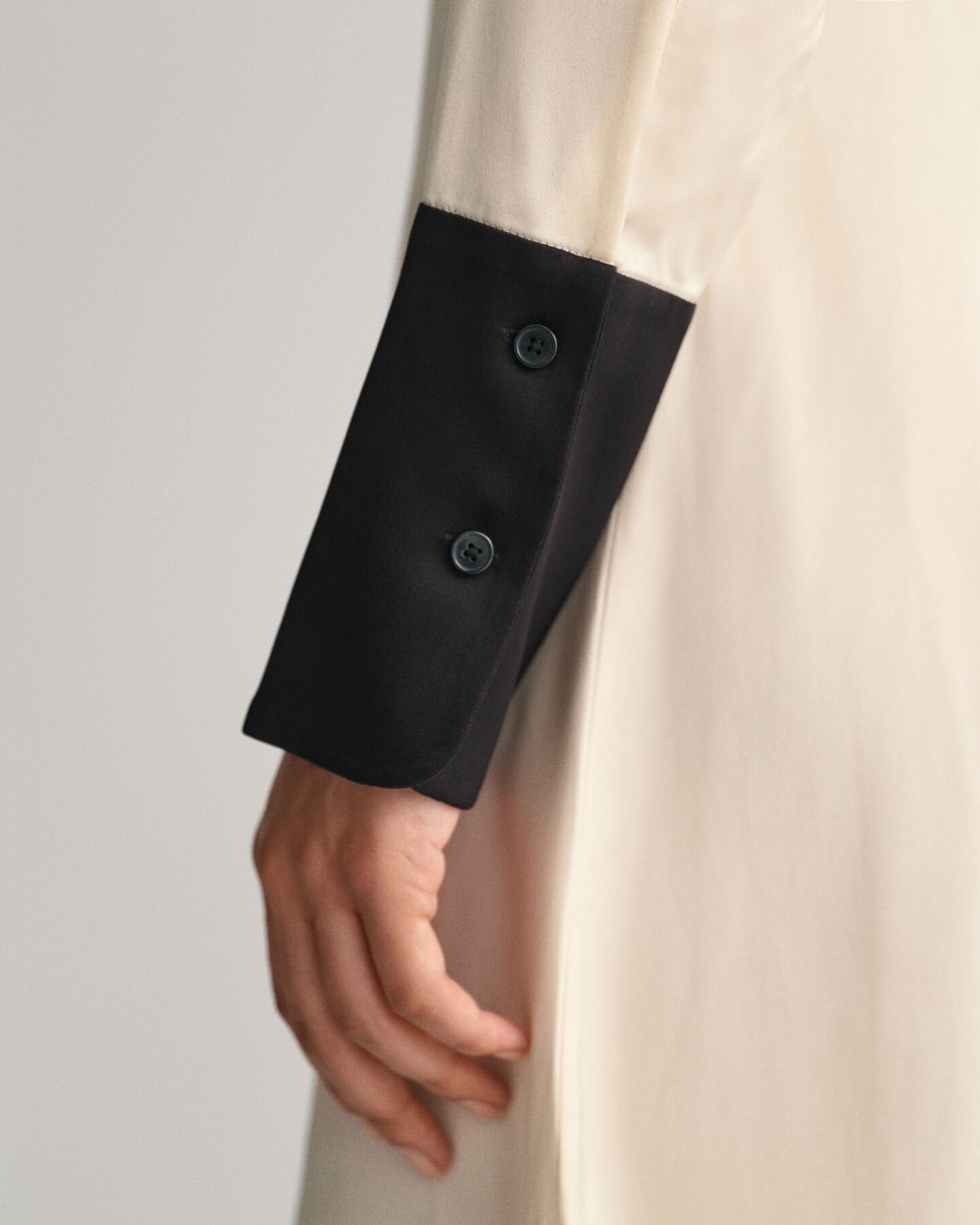 Vestido-camisa com bloco de cor