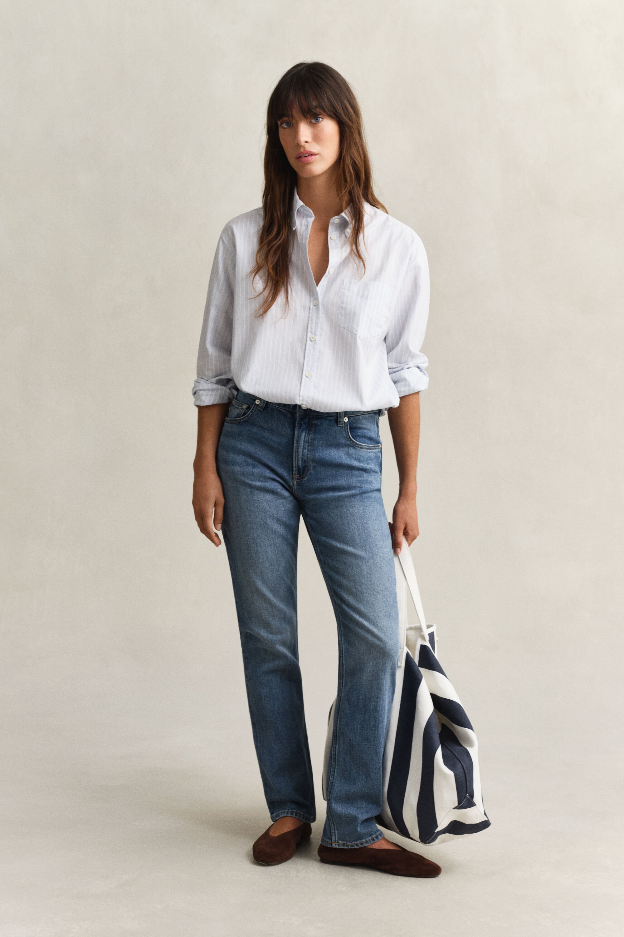 Calças de ganga com elastano e perna a direito