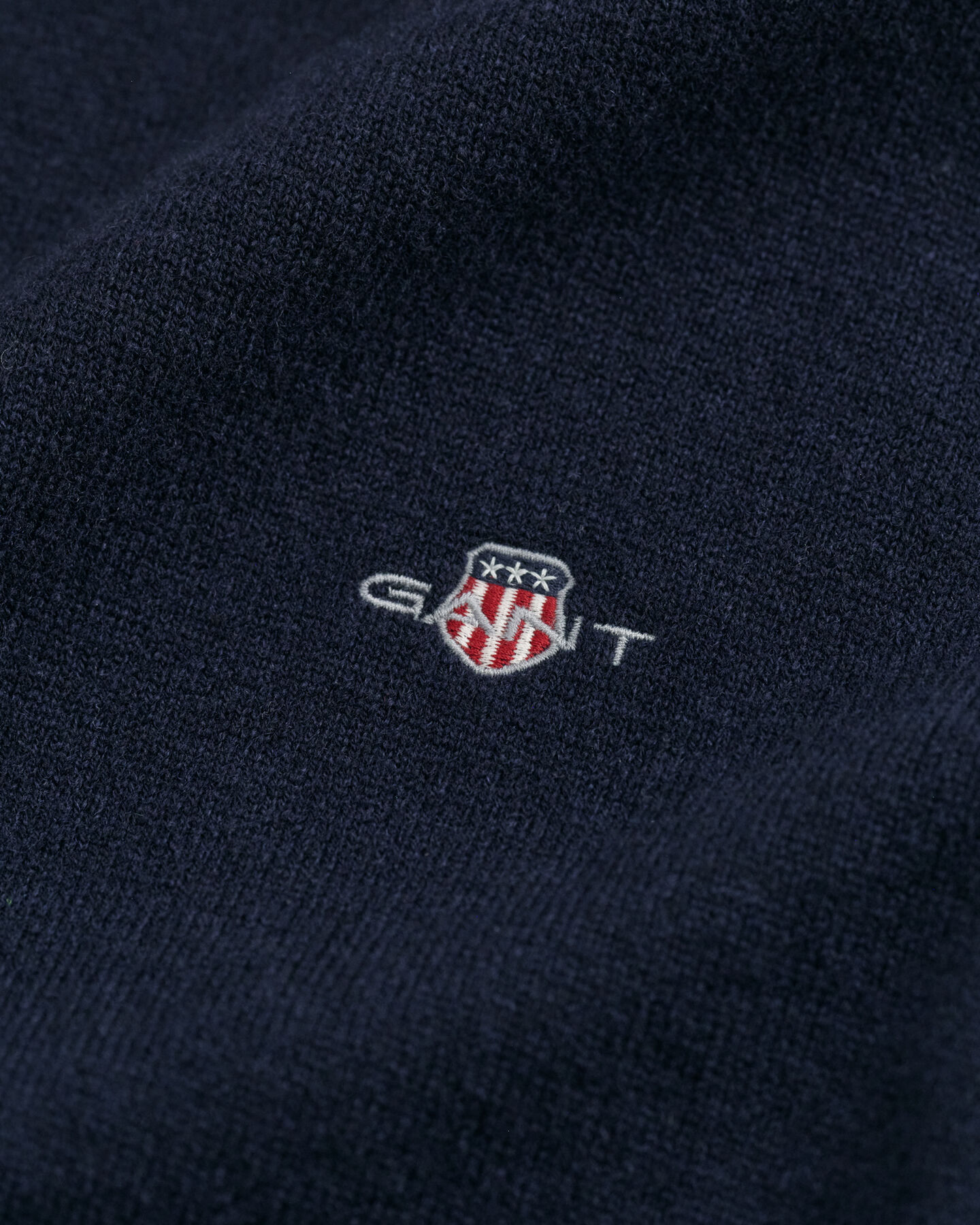 Camisola de malha com decote redondo em lã extrafina