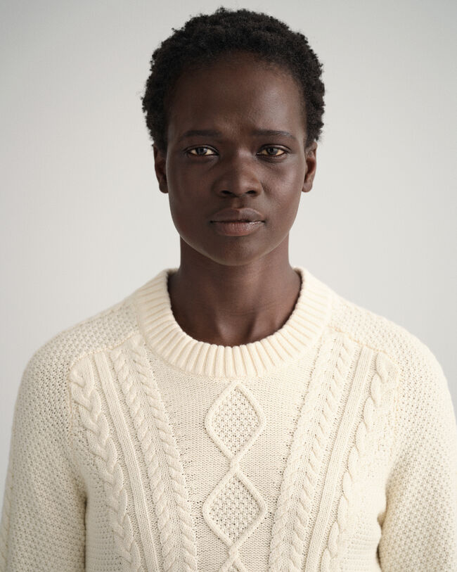 Pulover com decote redondo em malha entran&ccedil;ada