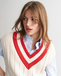 Colete com decote em V contrastante