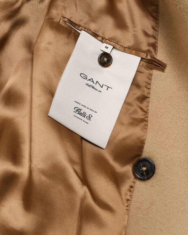 Sobretudo em lã com frente de trespasse