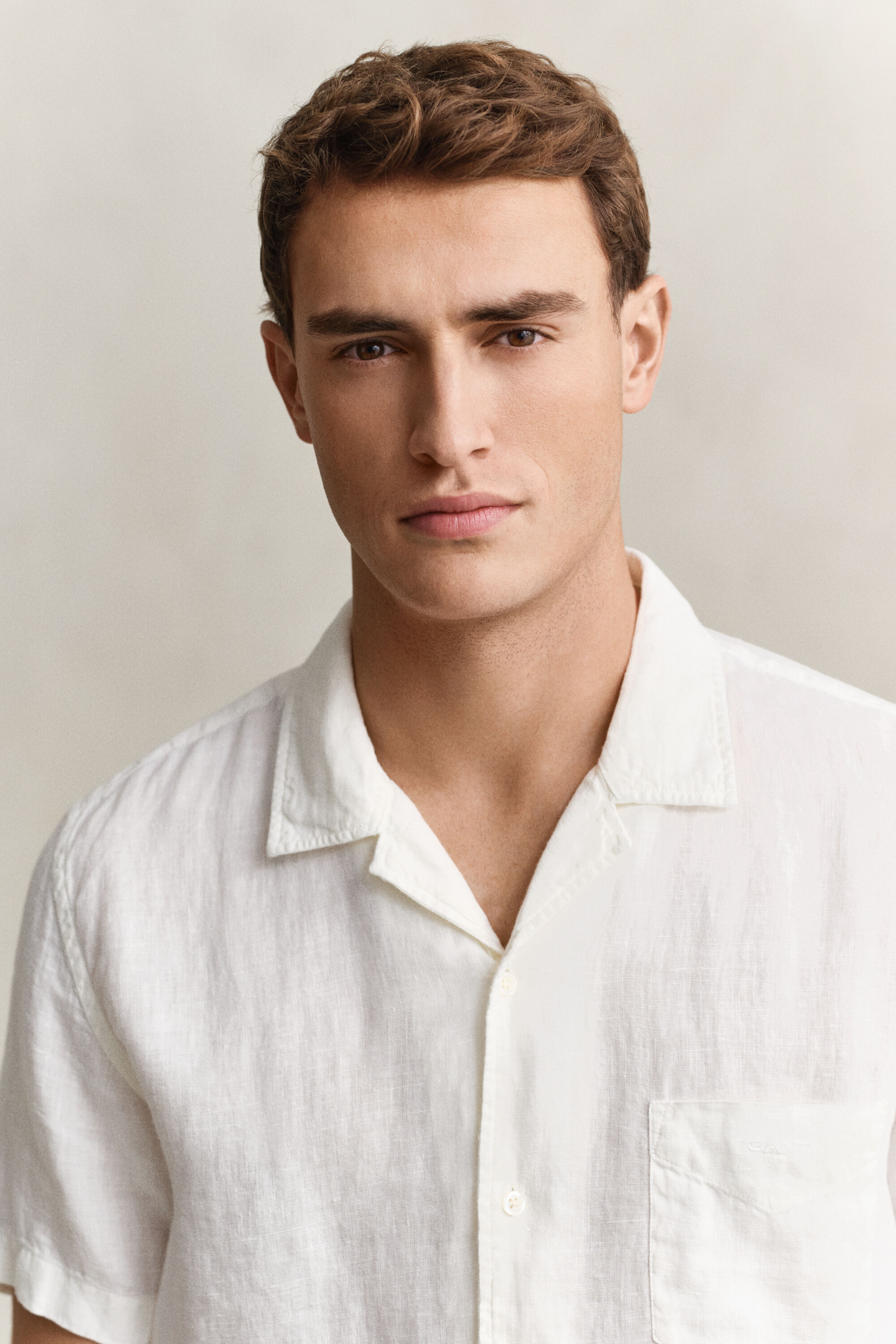 Camisa de manga curta em linho