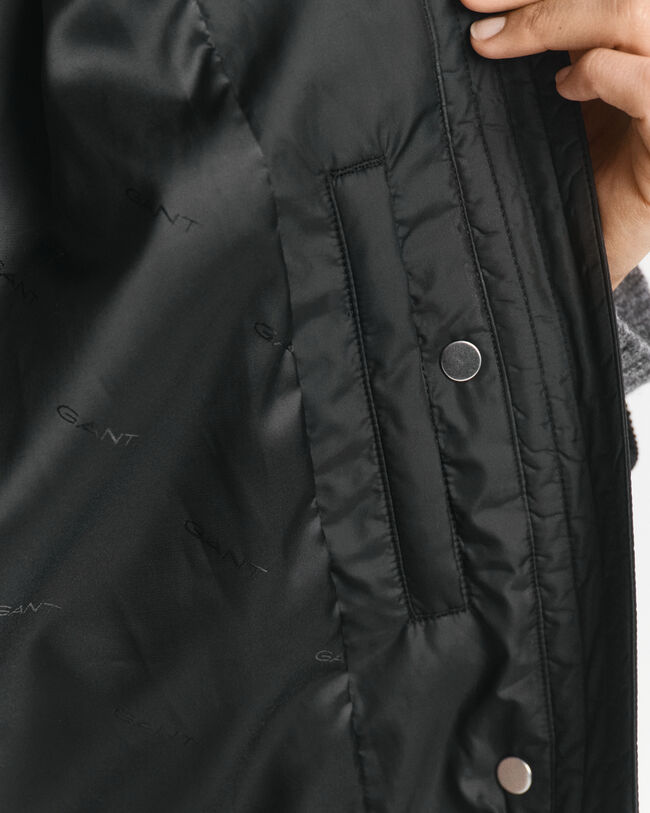 Casaco acolchoado com detalhes em bombazina