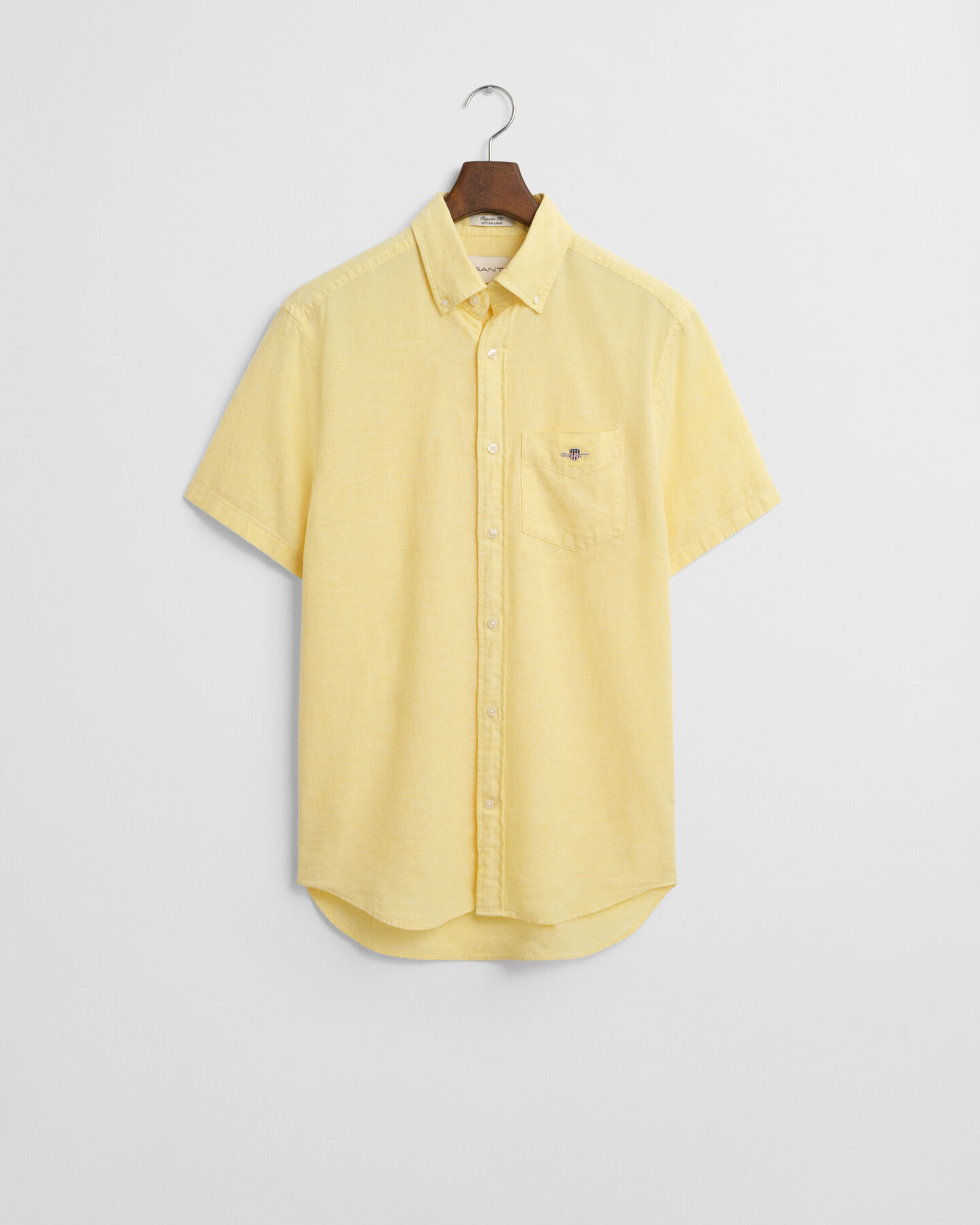 Camisa de manga curta em linho e algod&atilde;o regular fit