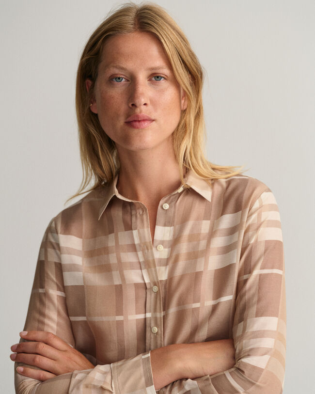 Camisa em padr&atilde;o xadrez seda de algod&atilde;o regular fit