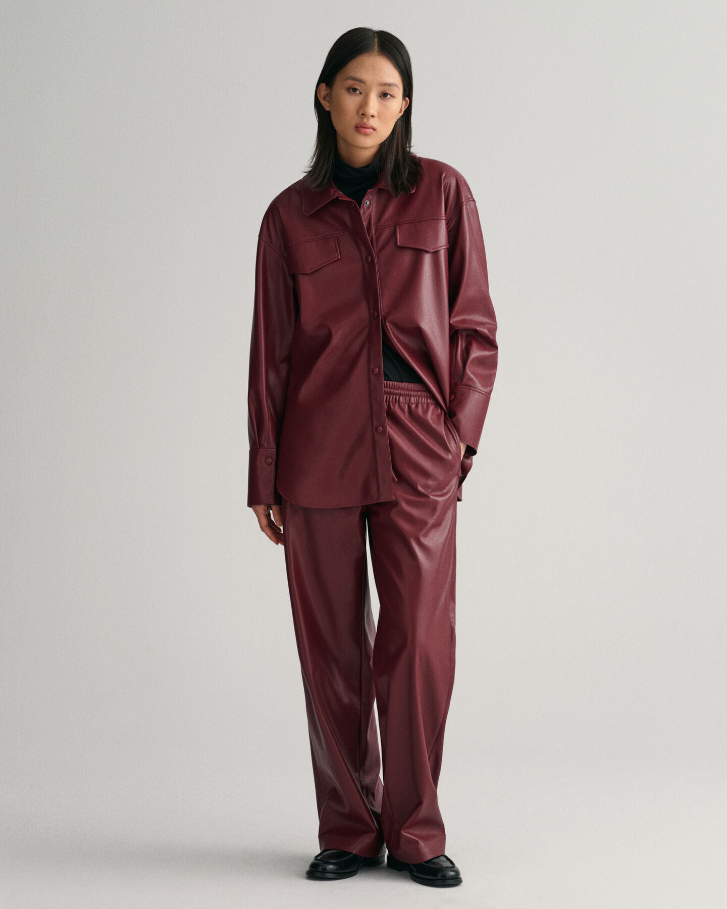 Calças Pull-On em pele sintética relaxed fit