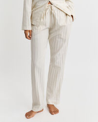 Caixa de presente com pijama em cetim às riscas