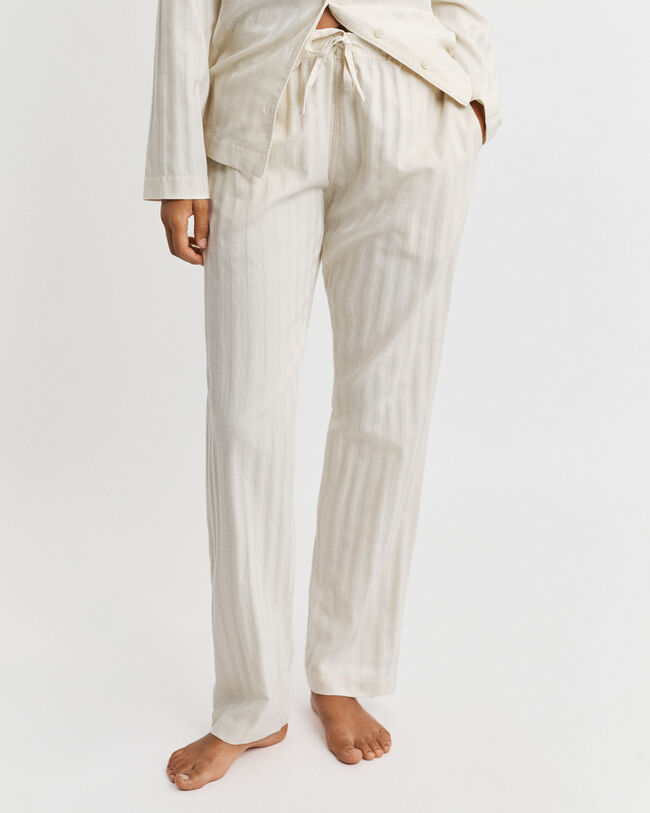 Caixa de presente com pijama em cetim às riscas