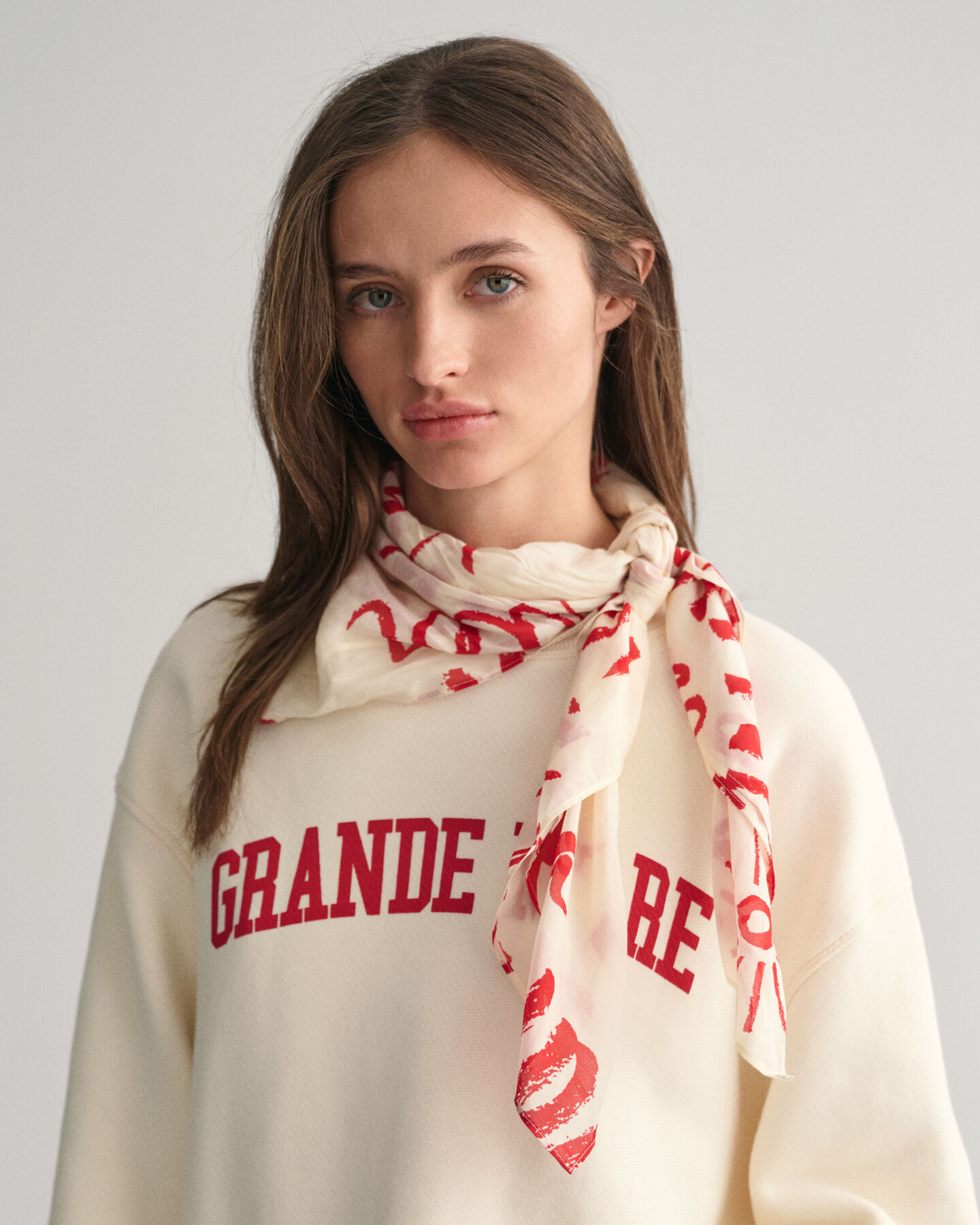 Lenço em seda e algodão com estampado Text