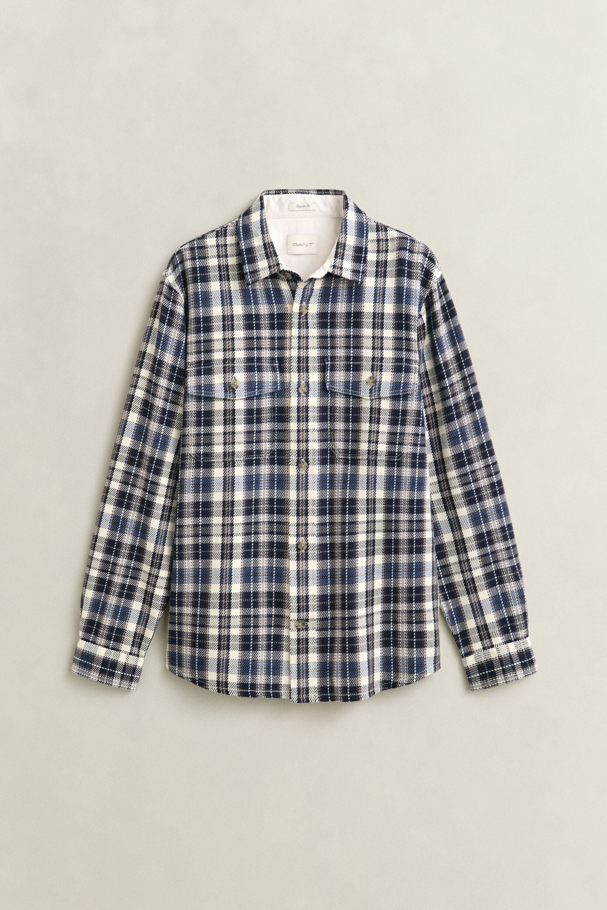 Sobrecamisa em sarja com padrão de xadrez