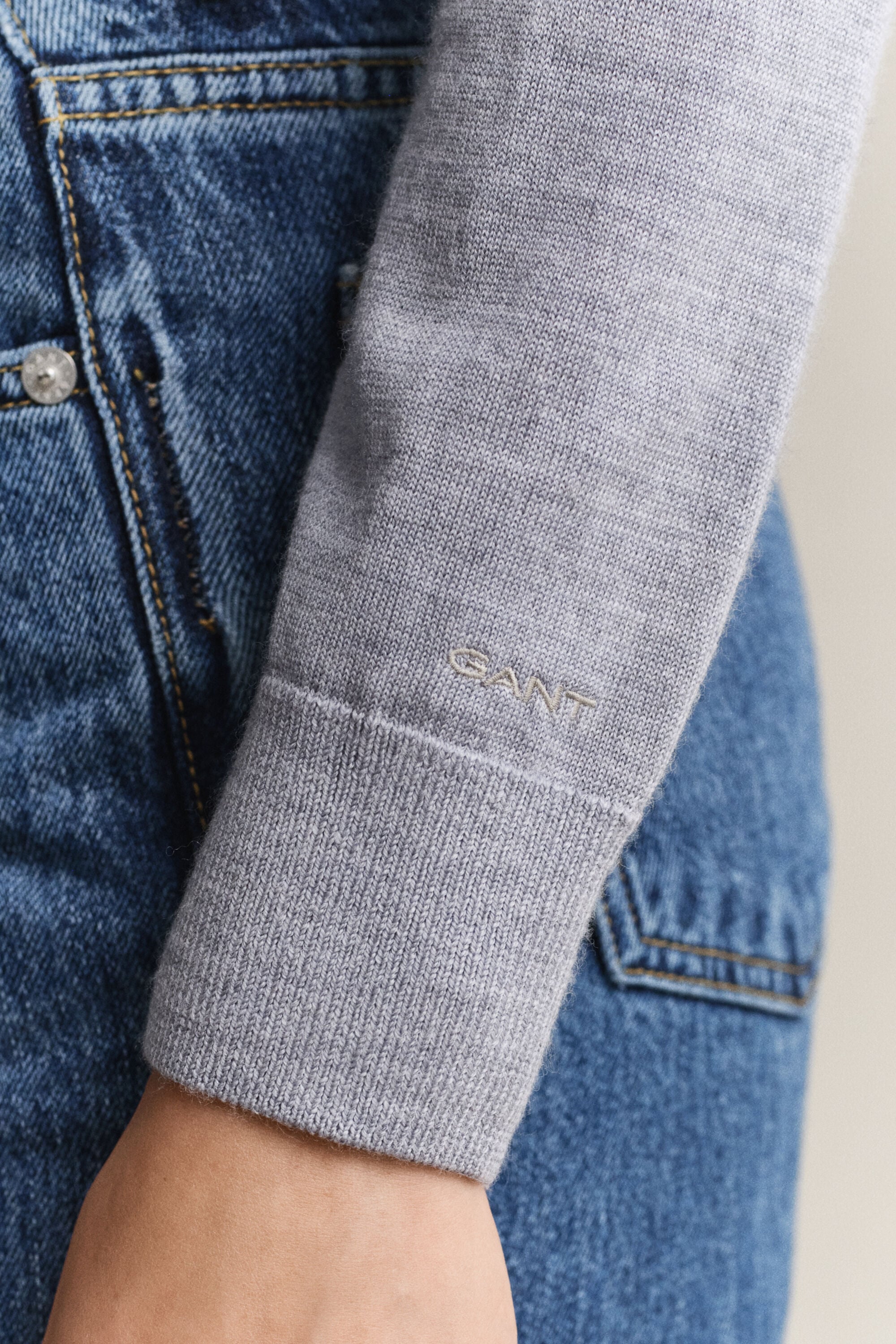 Camisola de gola alta em lã de merino extrafina