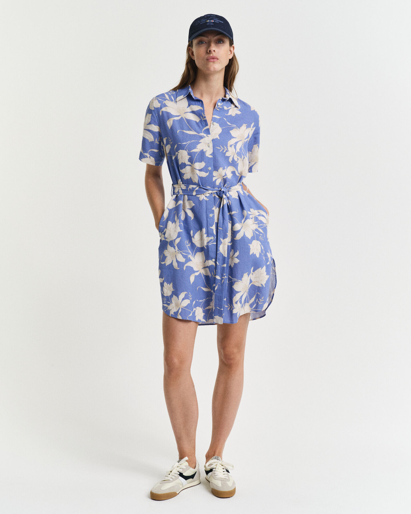 Vestido-camisa em linho com estampado floral