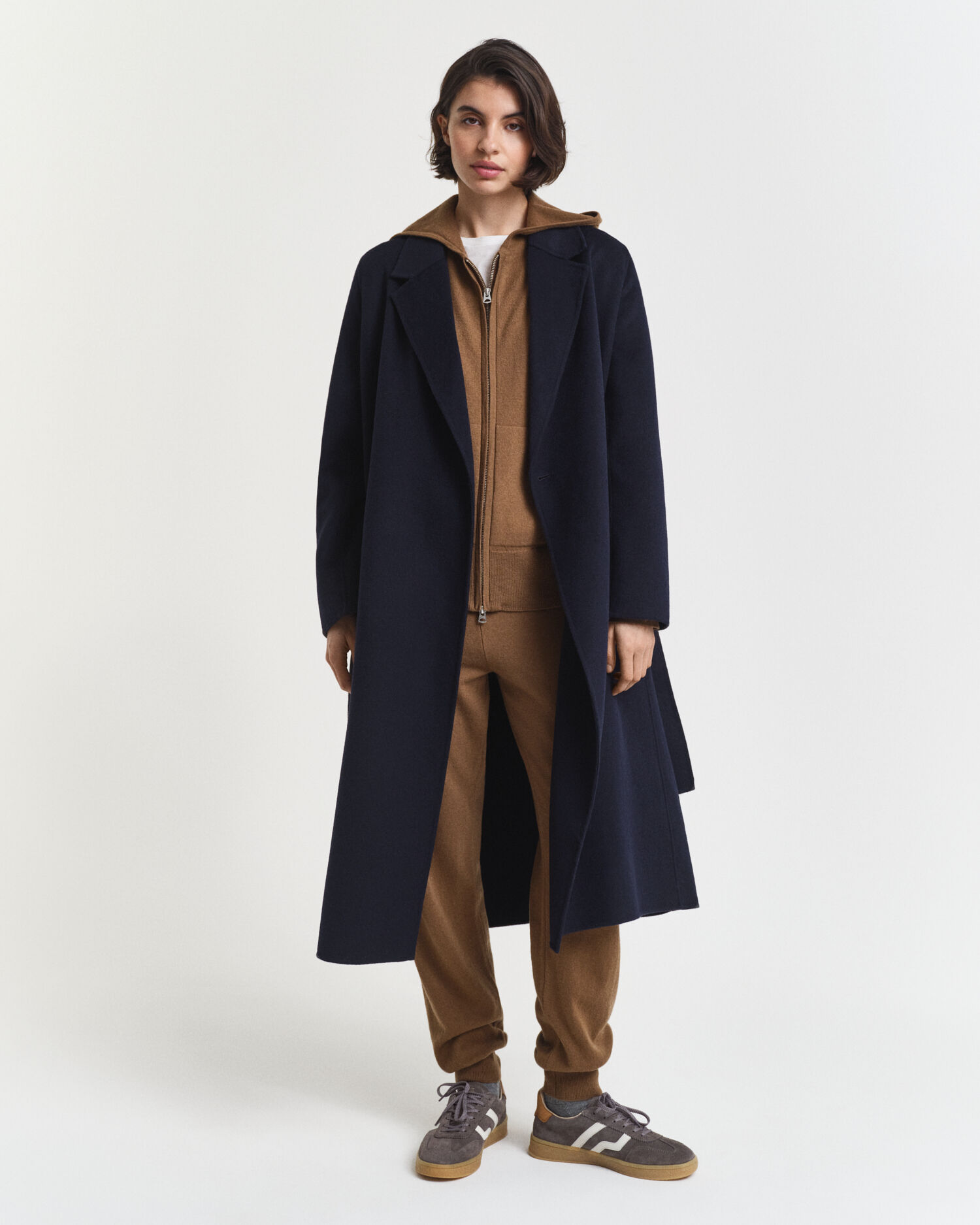 Sweatshirt com capuz e fecho em lã extrafina