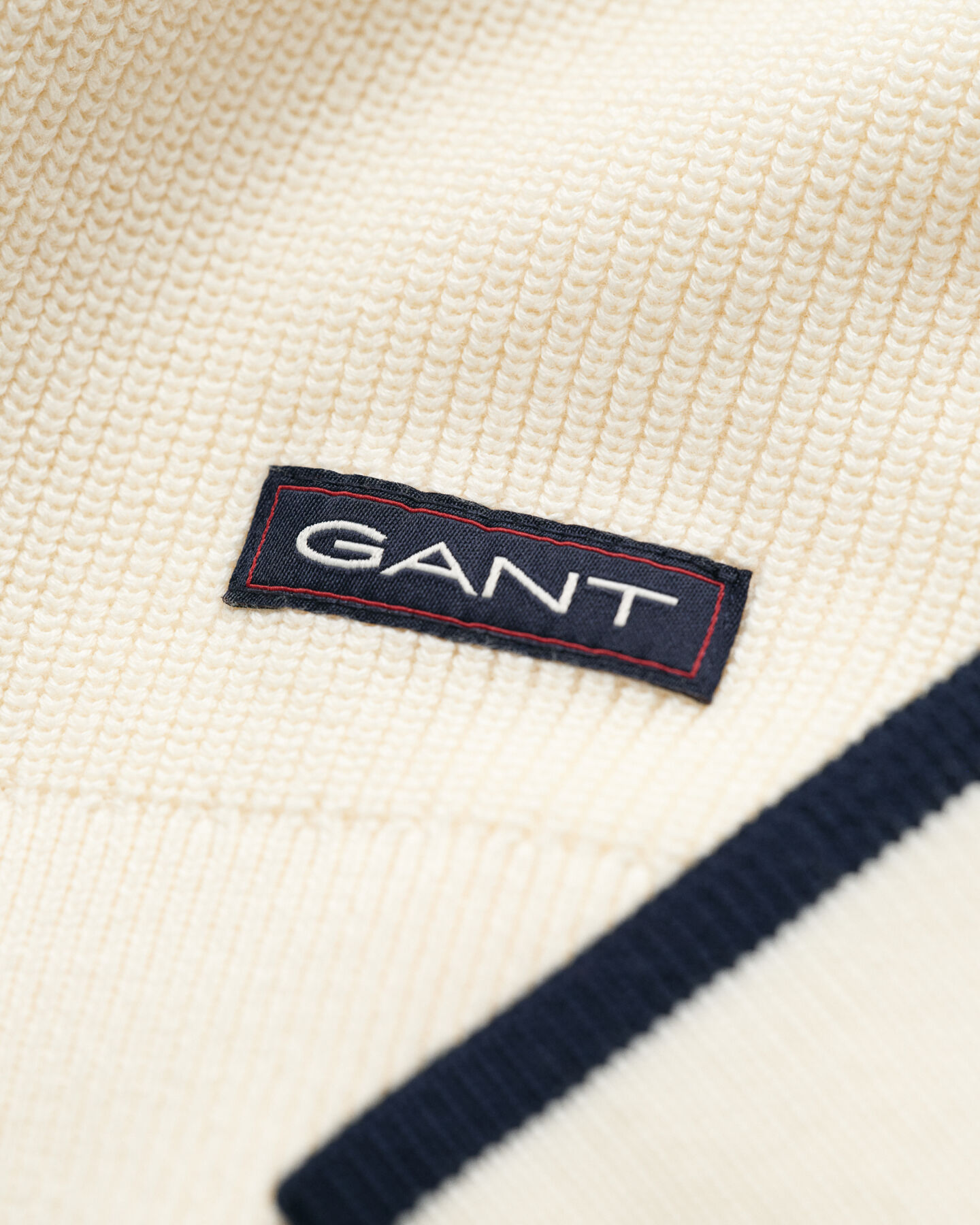 Camisola de malha com decote redondo em algodão canelado