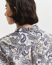Camisa em voile de algodão com padrão paisley