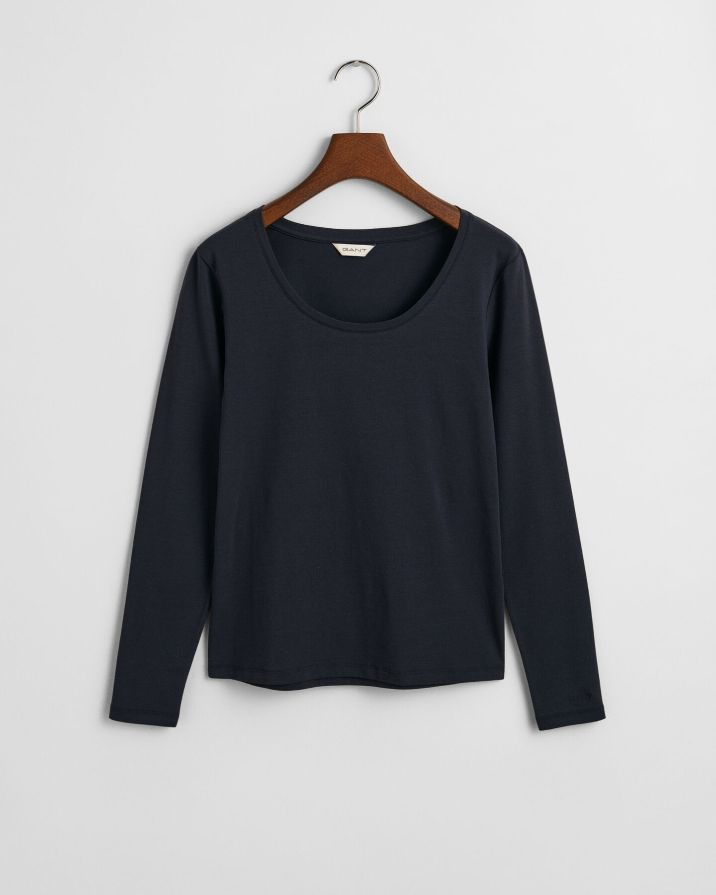 Camisola de manga comprida com decote redondo profundo