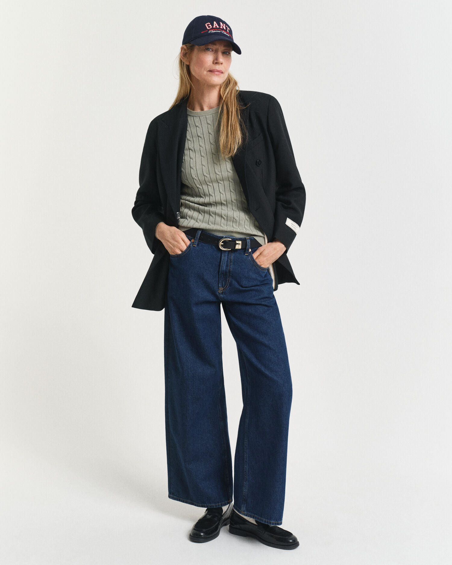 Camisola de malha entrançada com decote redondo