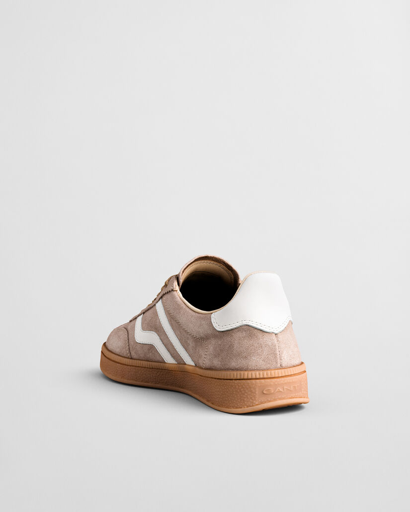 Ténis em camurça Cuzima