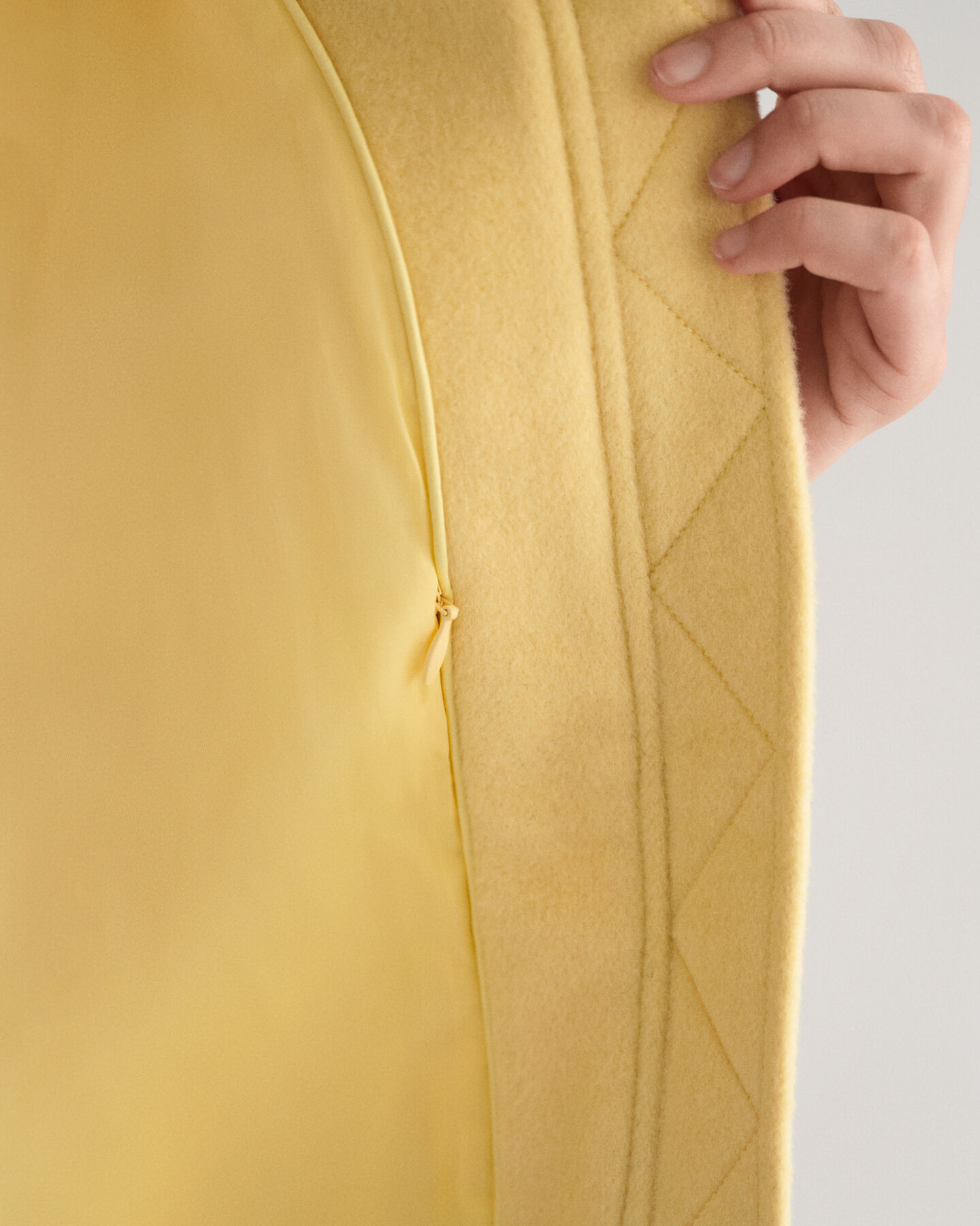 Blusão bomber em lã